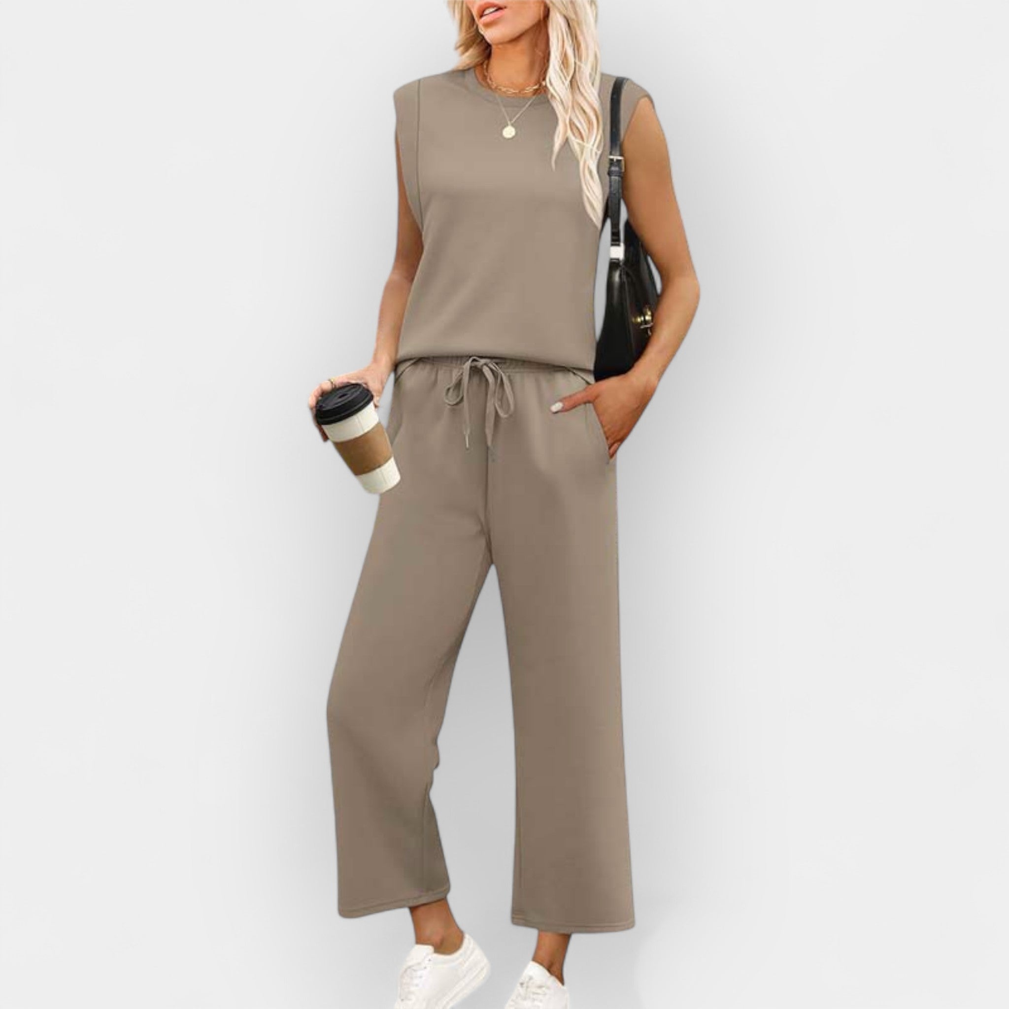 Set casual cu bluză și pantaloni lejeri