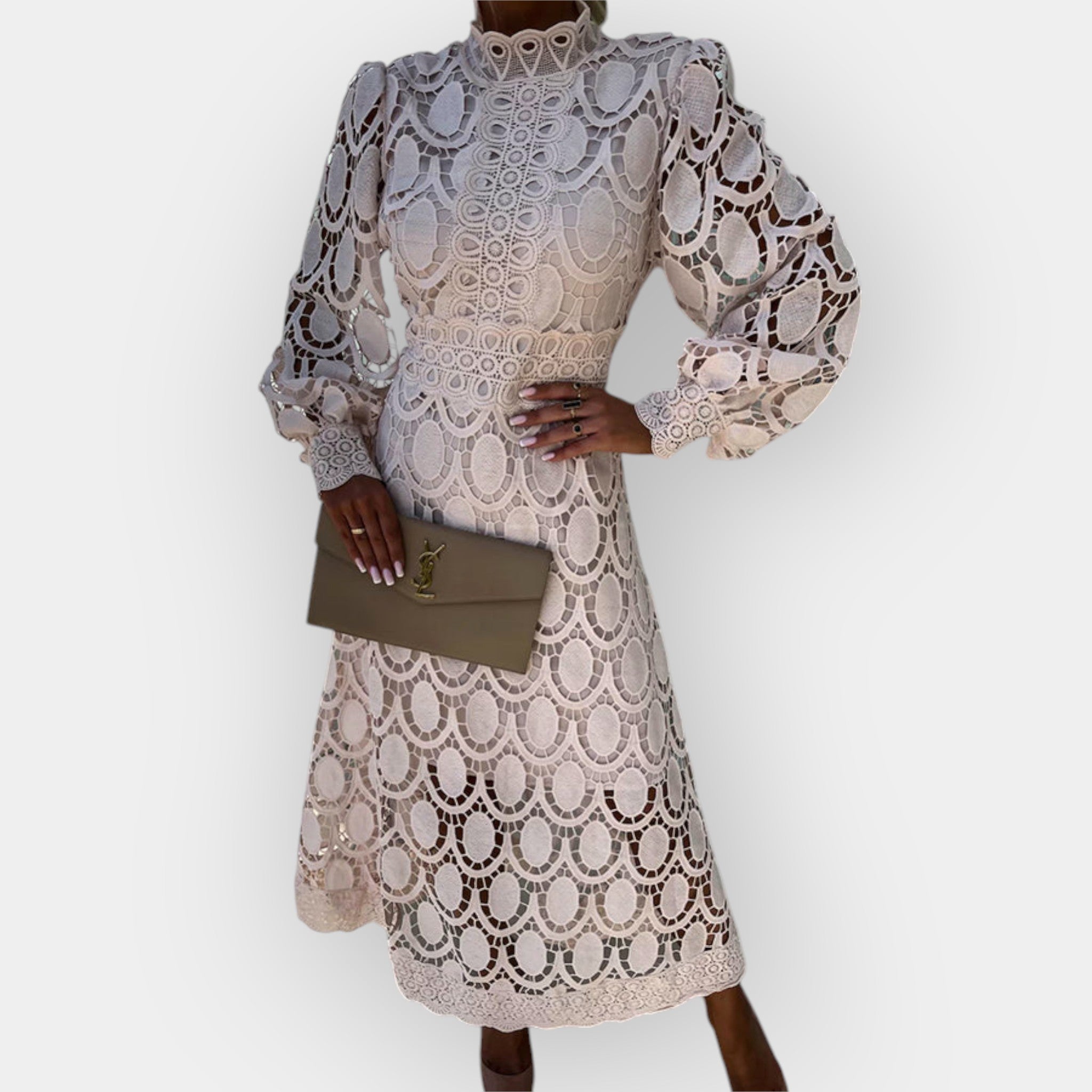 Rochie delicată cu dantelă