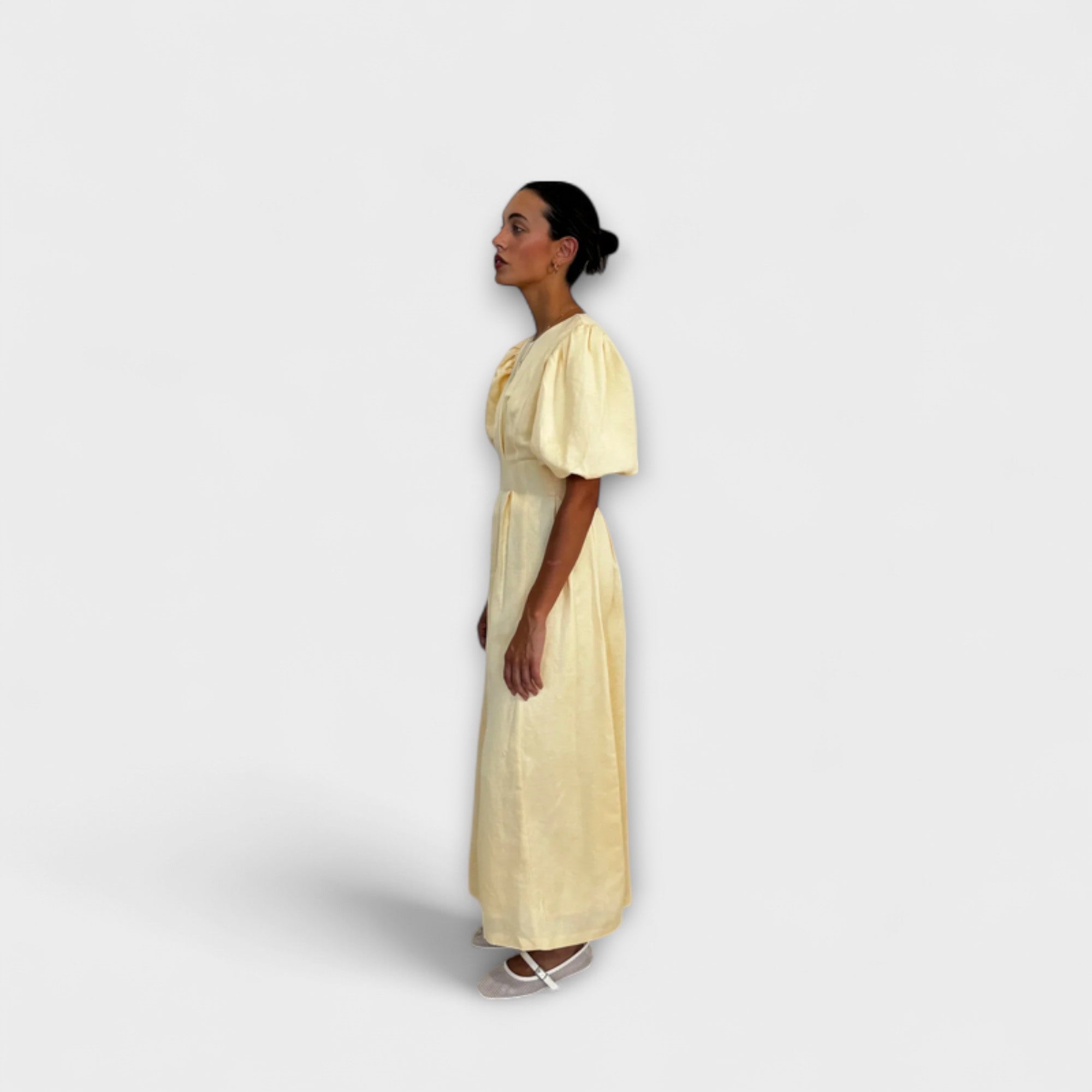 Josephine - Maslové maxi šaty s vzdušným dizajnom