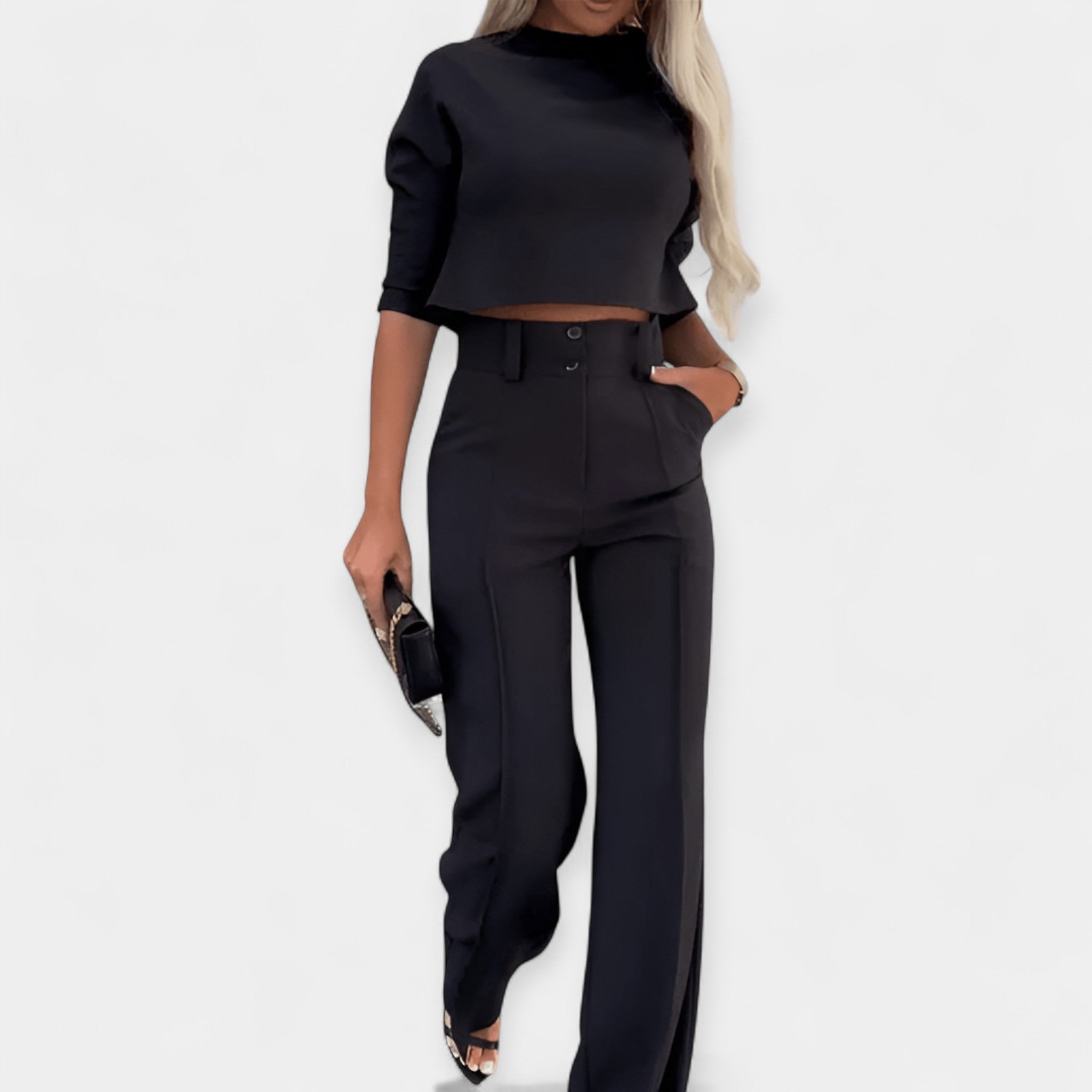 Set cu crop top și pantaloni largi