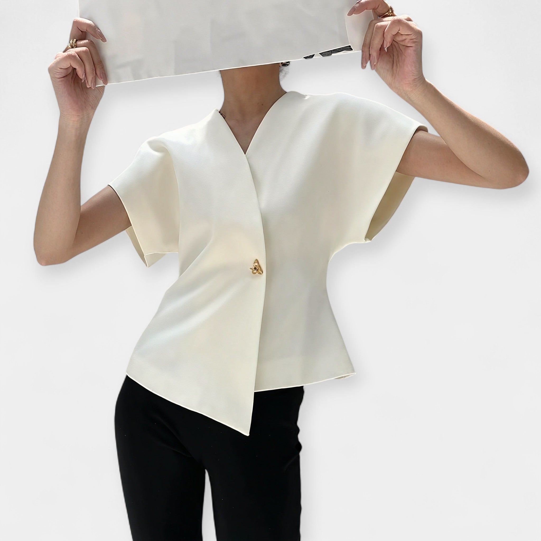 Top elegant cu design minimalist