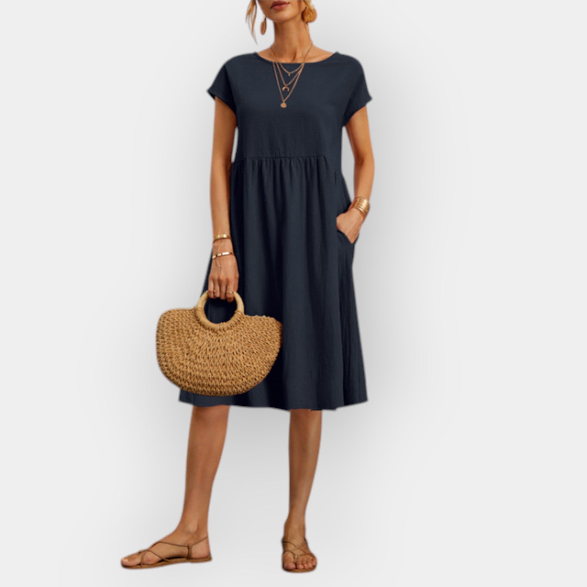Rochie midi lejeră și versatilă