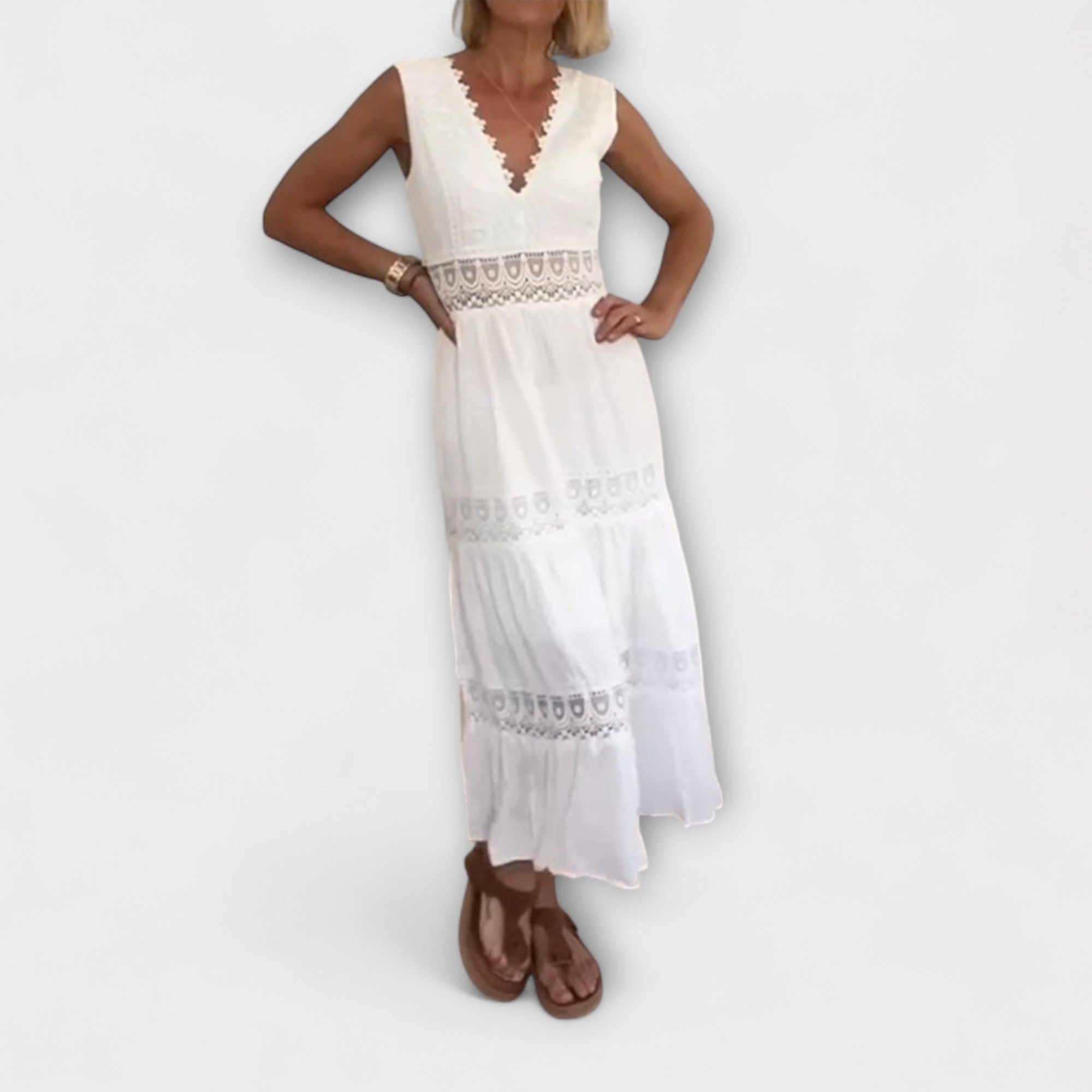 Aurélie - Elegantné šaty s V výstrihom a čipkou