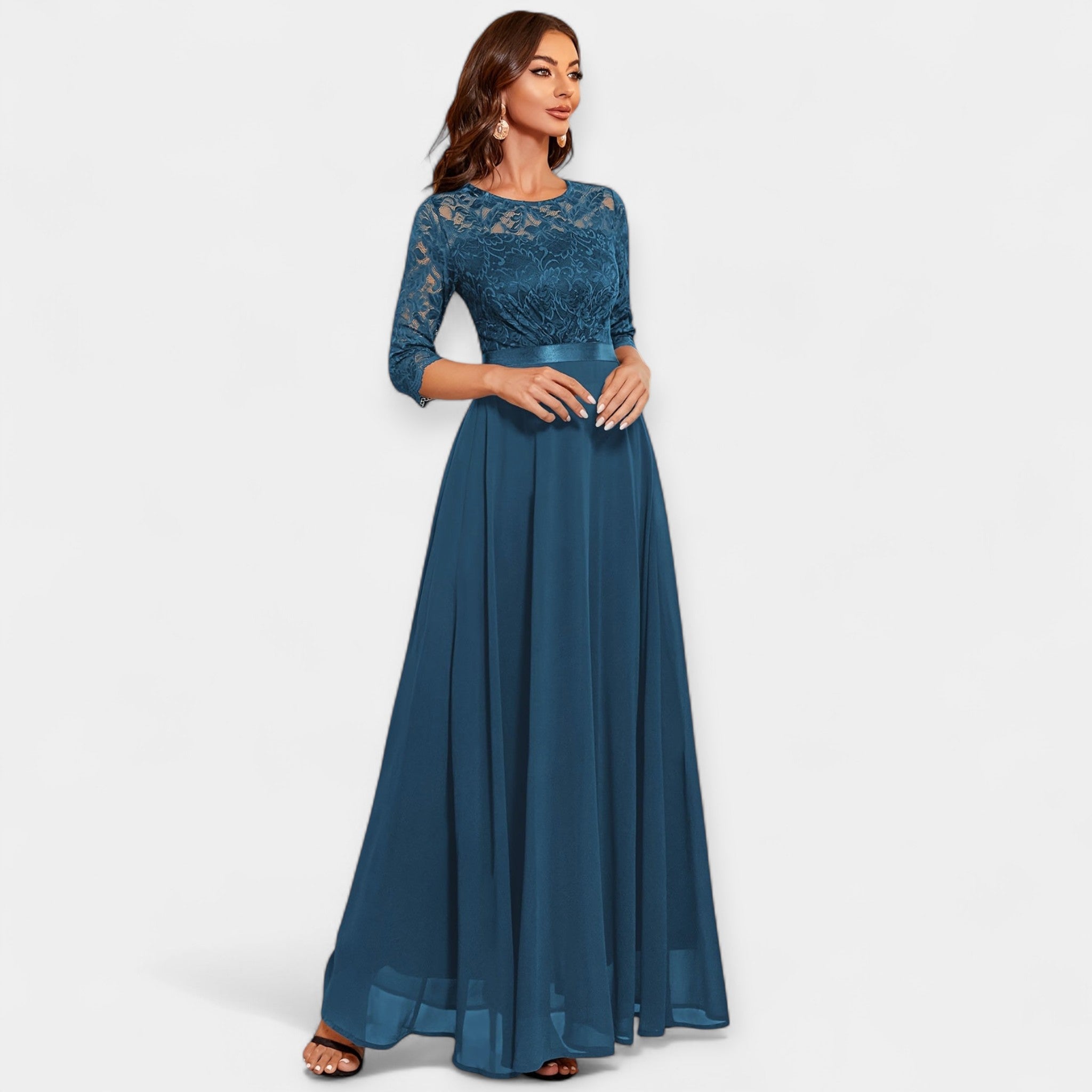 Rochie delicată cu dantelă