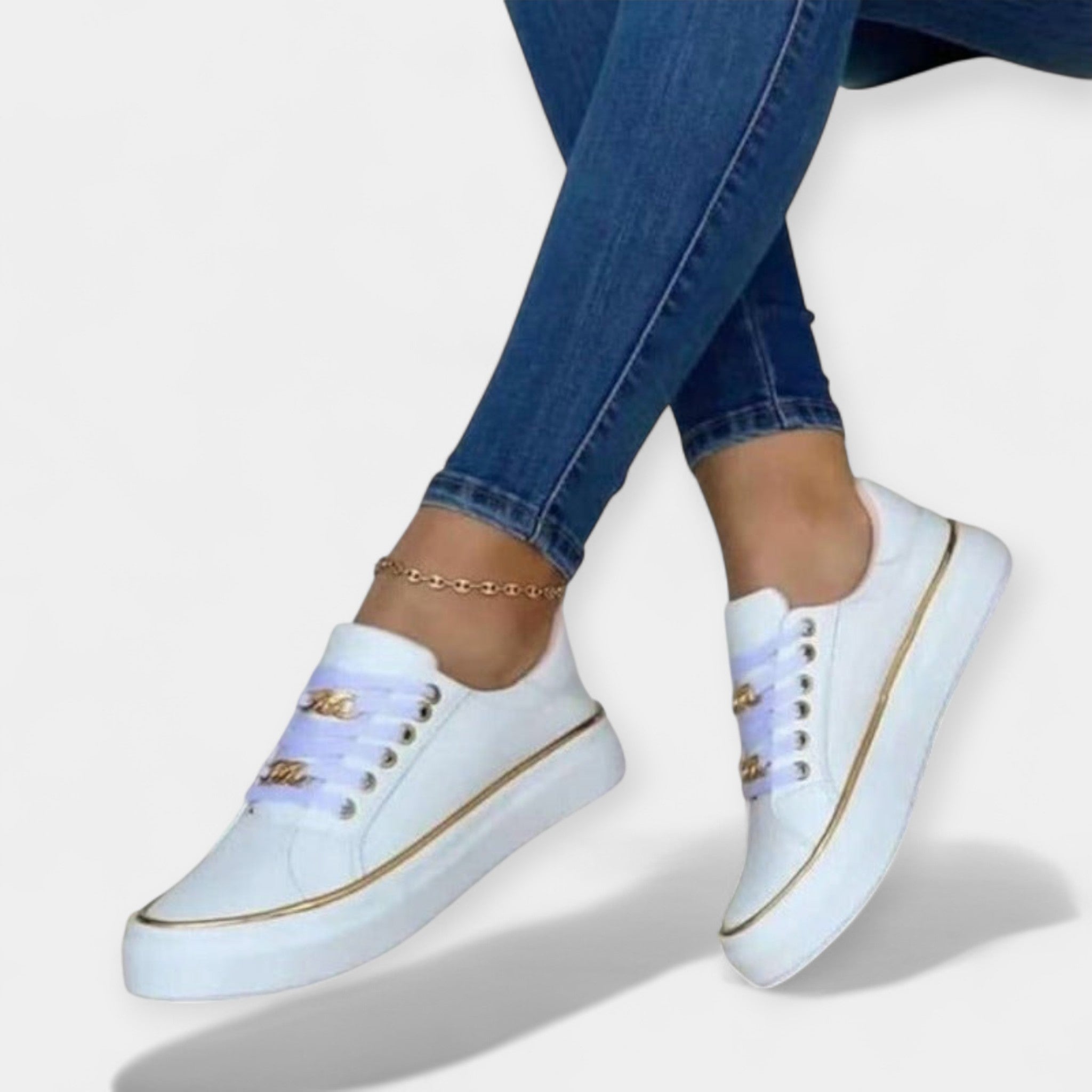 Pantofi casual cu detalii elegante