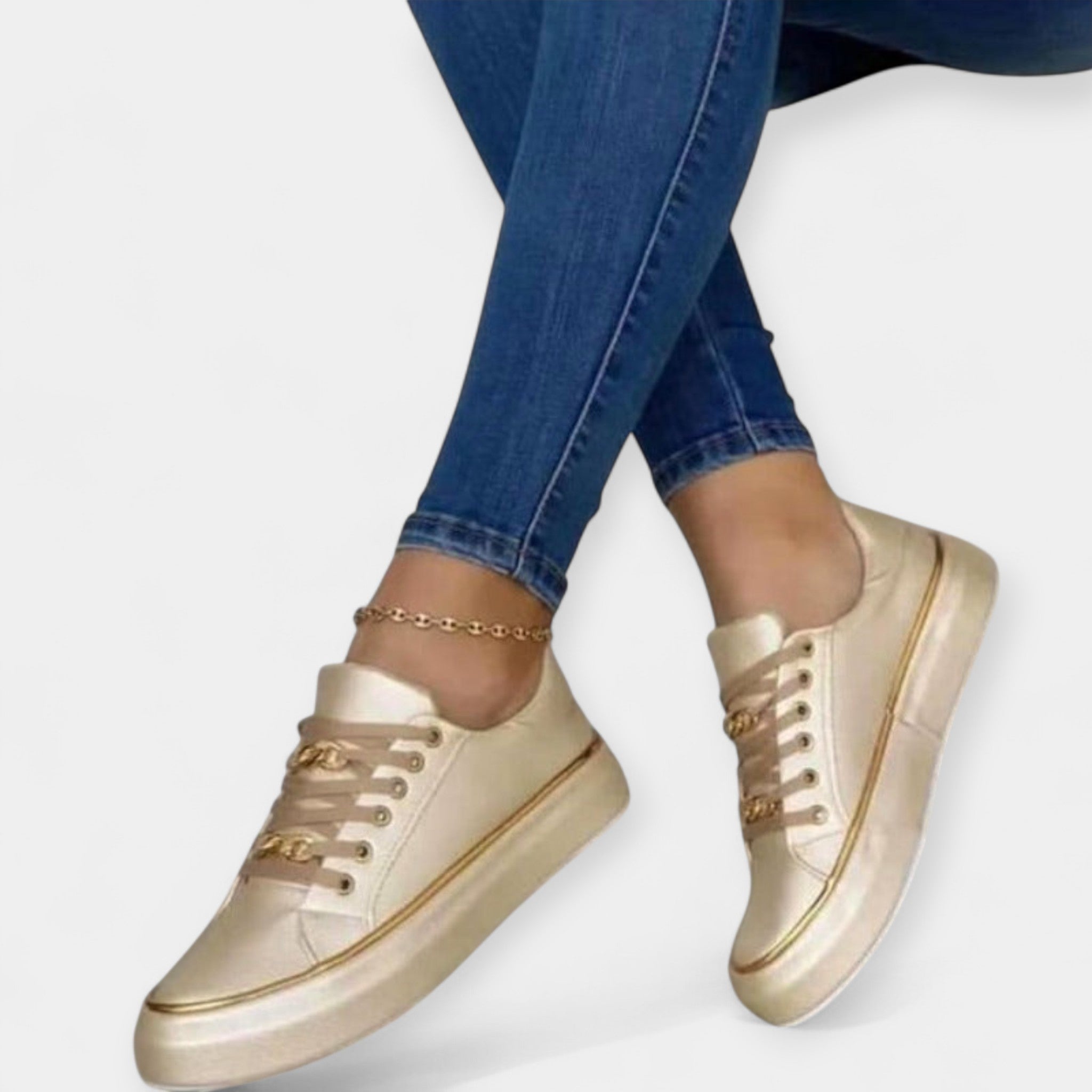 Pantofi casual cu detalii elegante