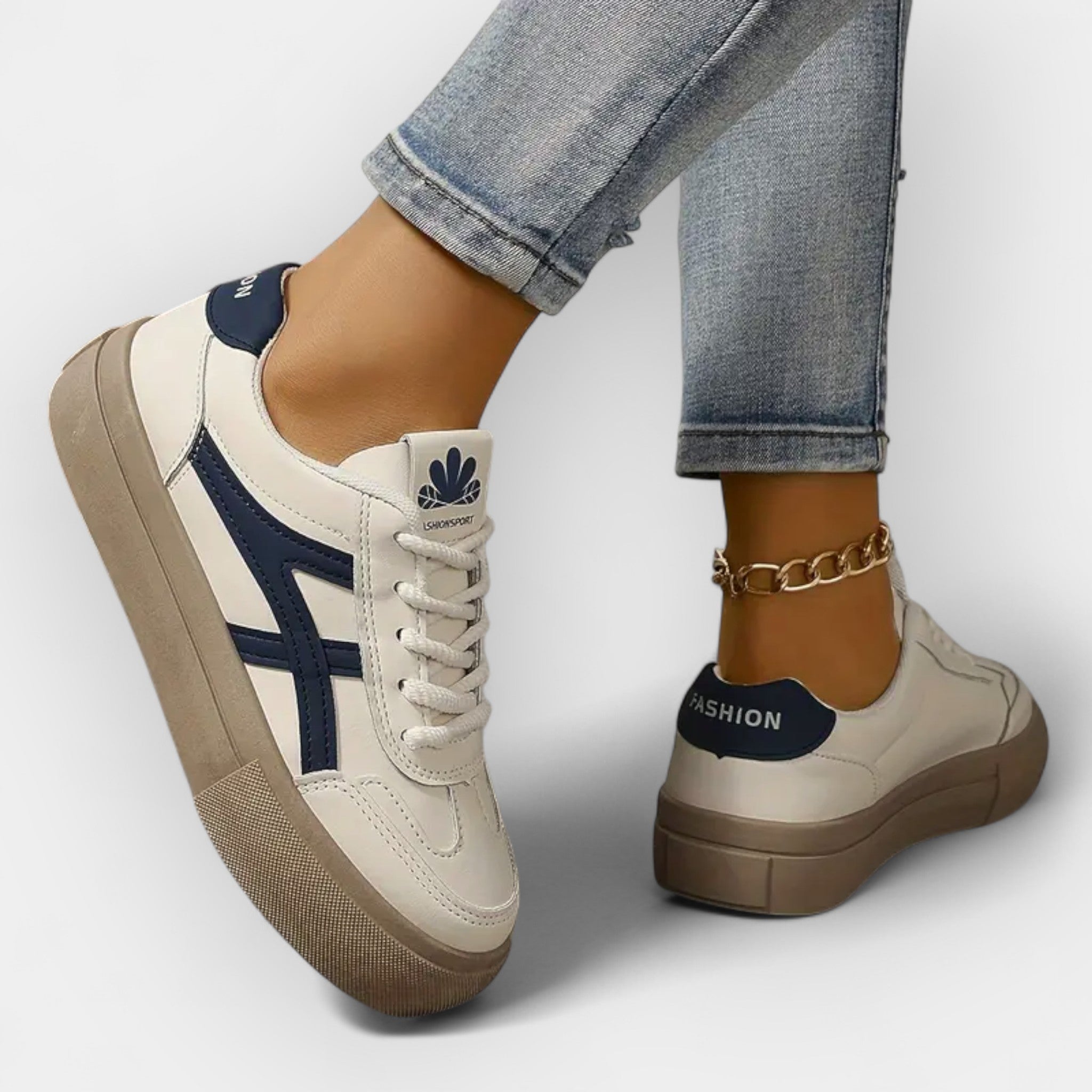Adidași cu platformă retro