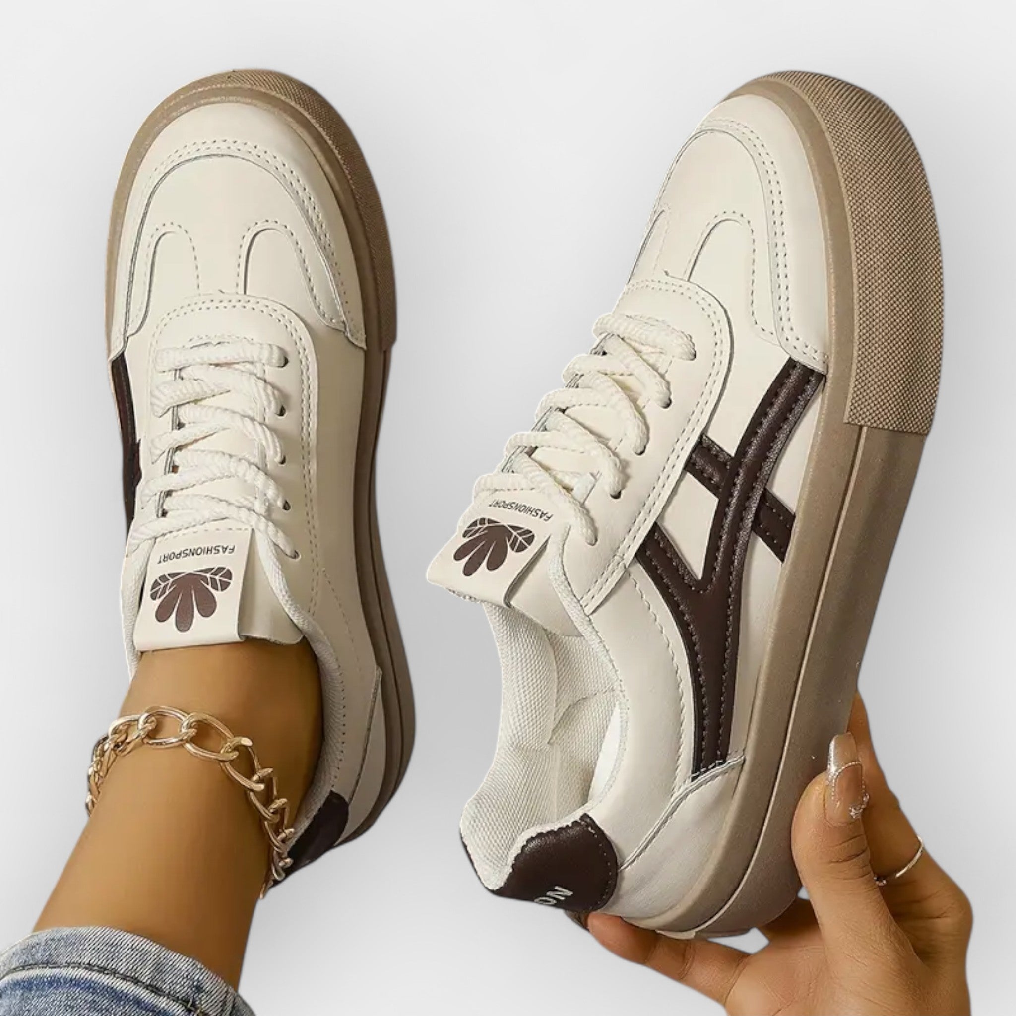 Adidași cu platformă retro