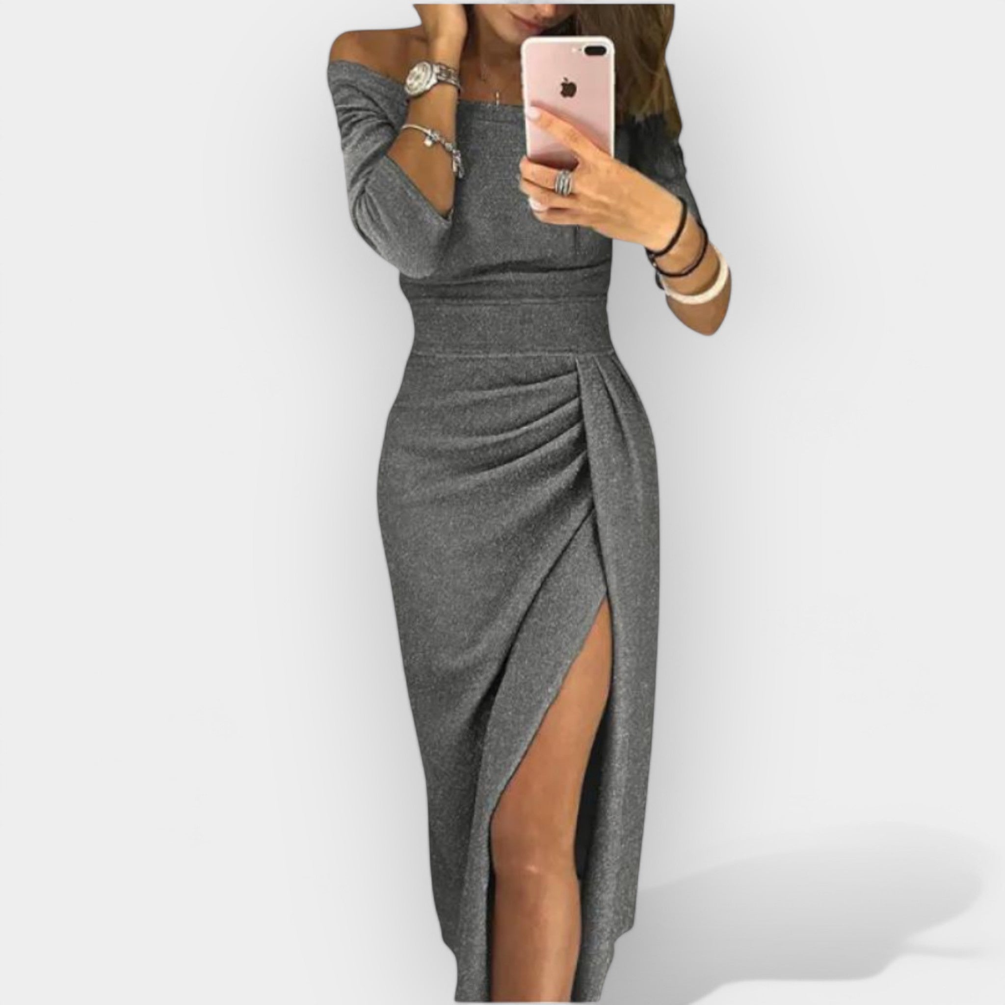 Rochie fluidă și elegantă