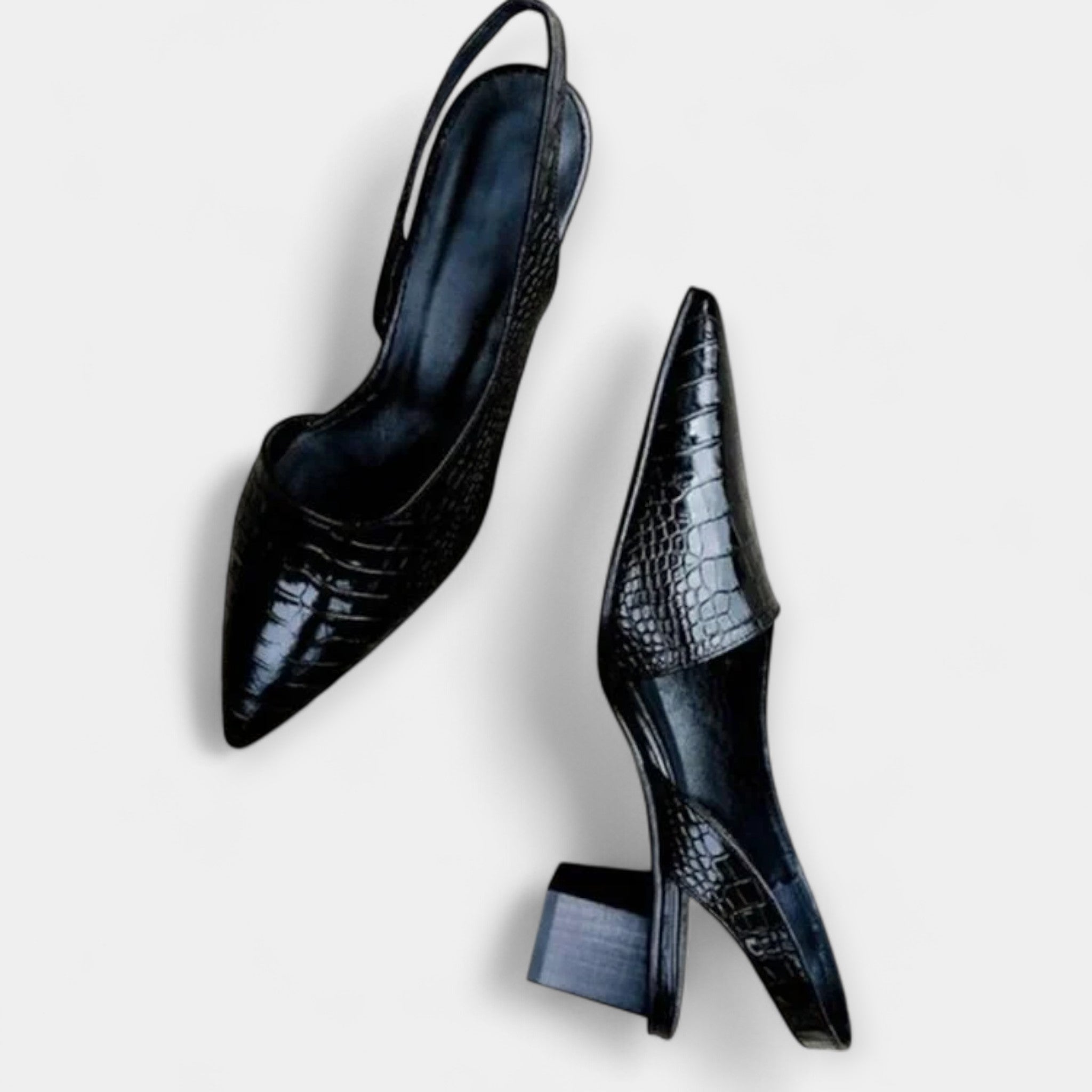 Pantofi eleganți cu detalii de lux