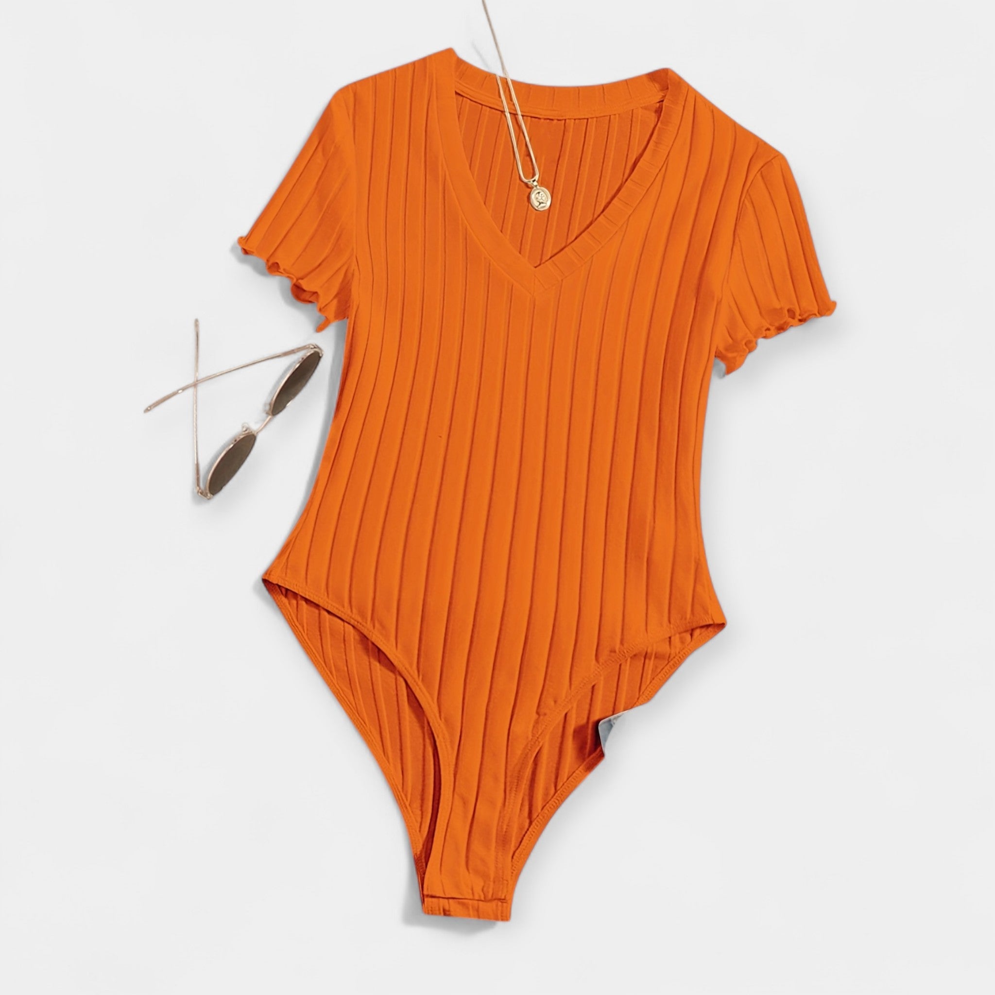 Body cu detalii tubulare