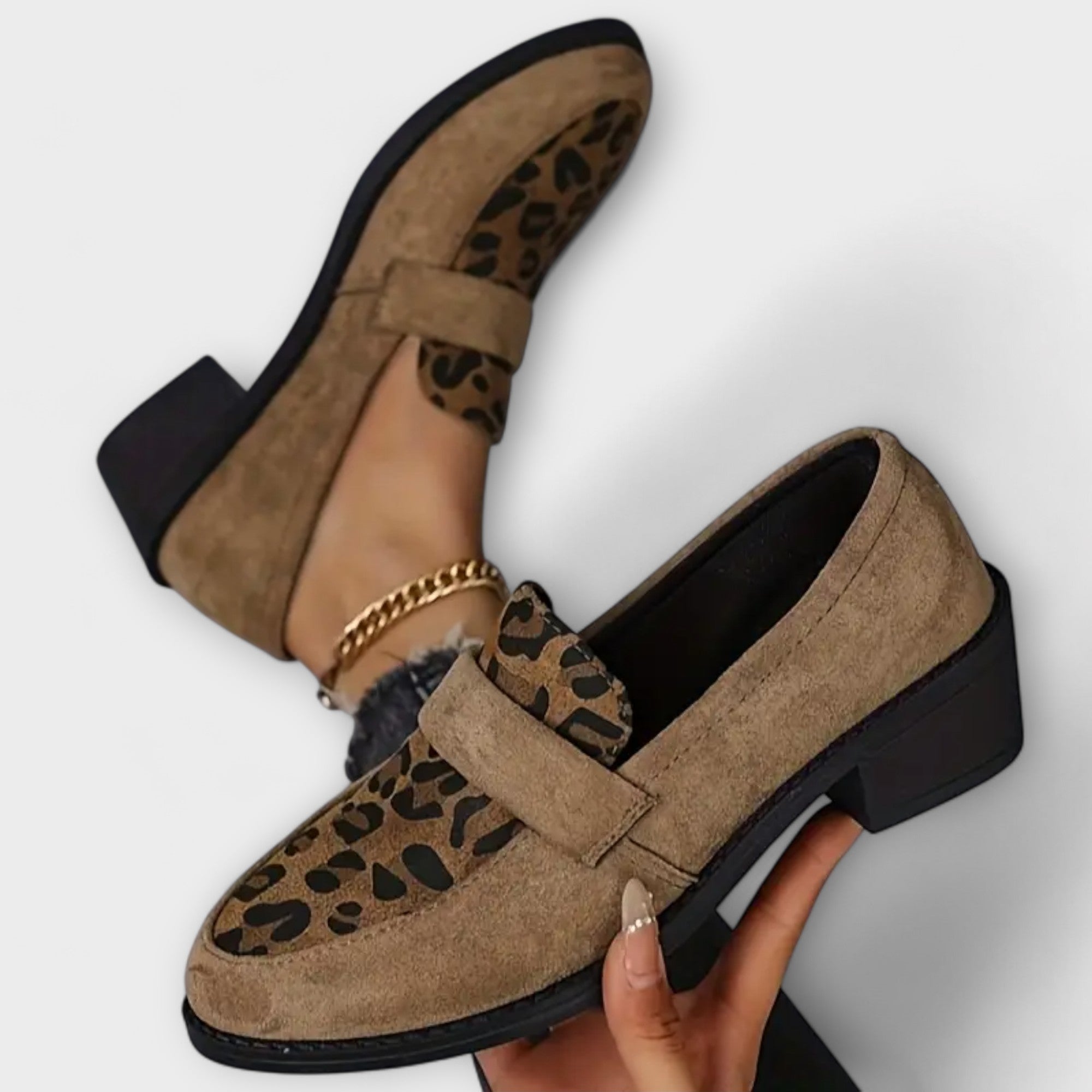 Karla - Elegantné dámske topánky s leopardím vzorom