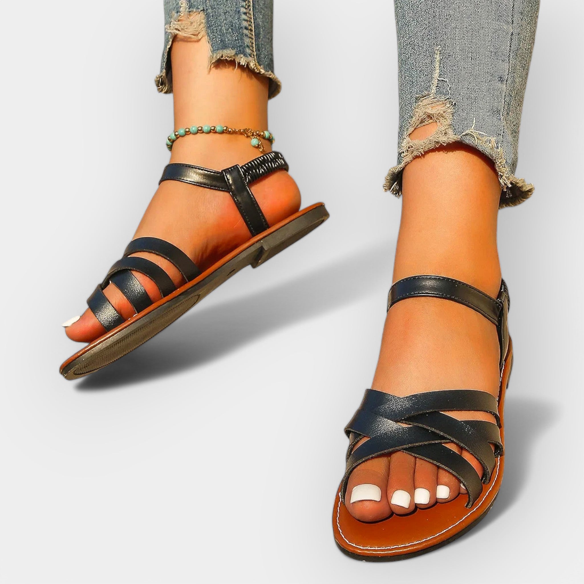 Sandale lucrate manual cu barete