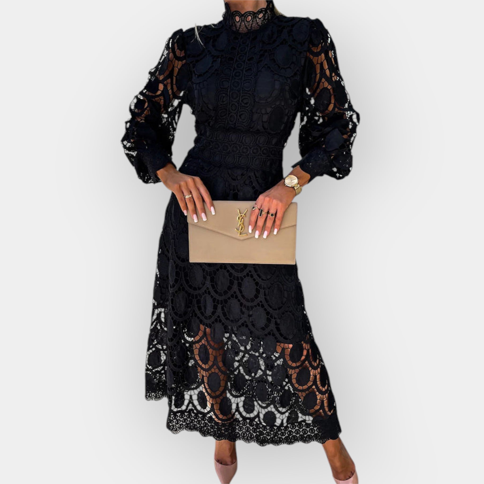 Rochie delicată cu dantelă