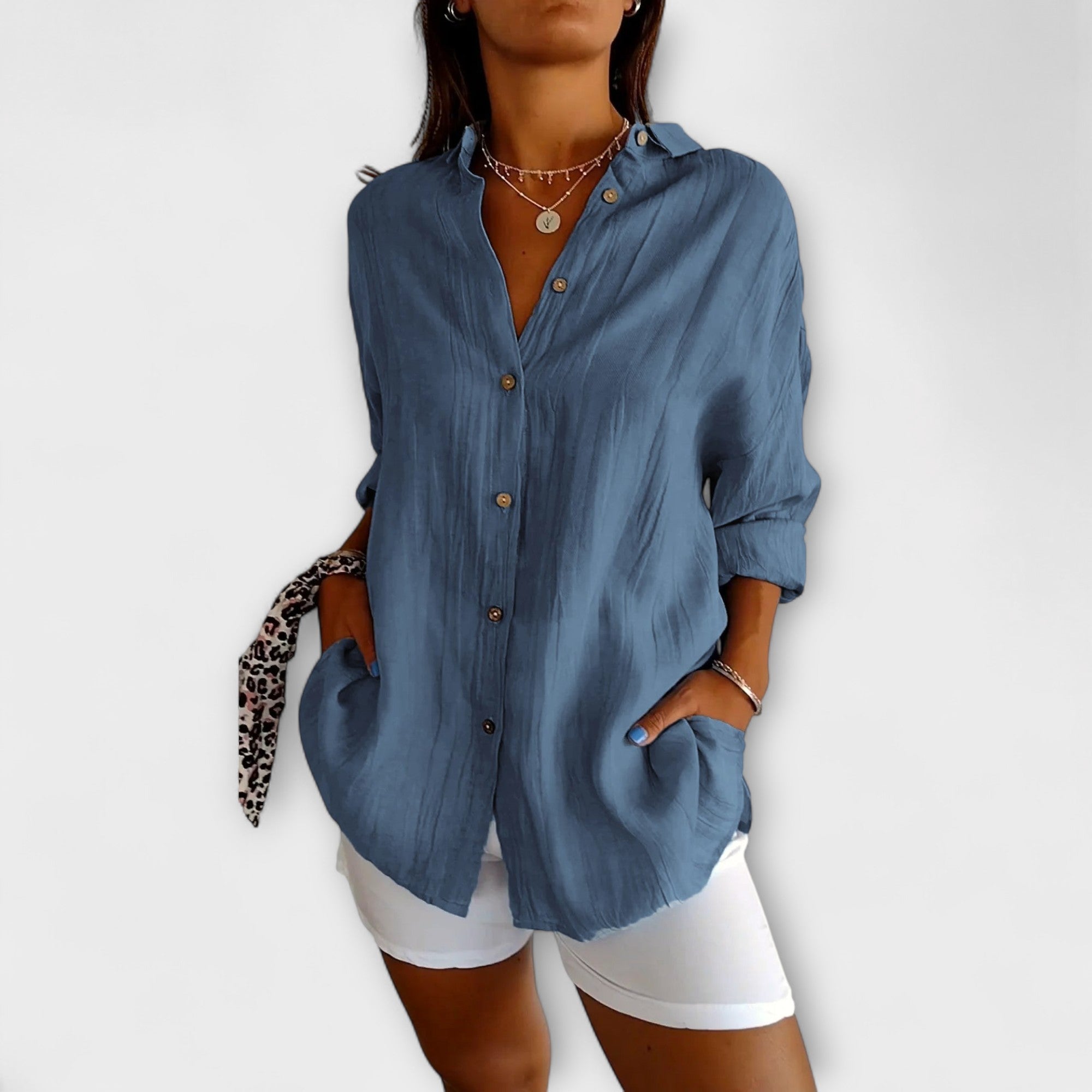 Saskia – Elegant Women’s Shirt