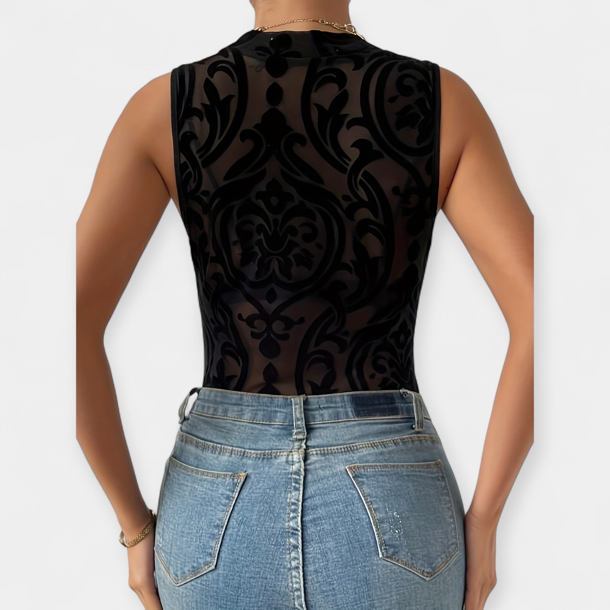 Body sexy din material croșetat