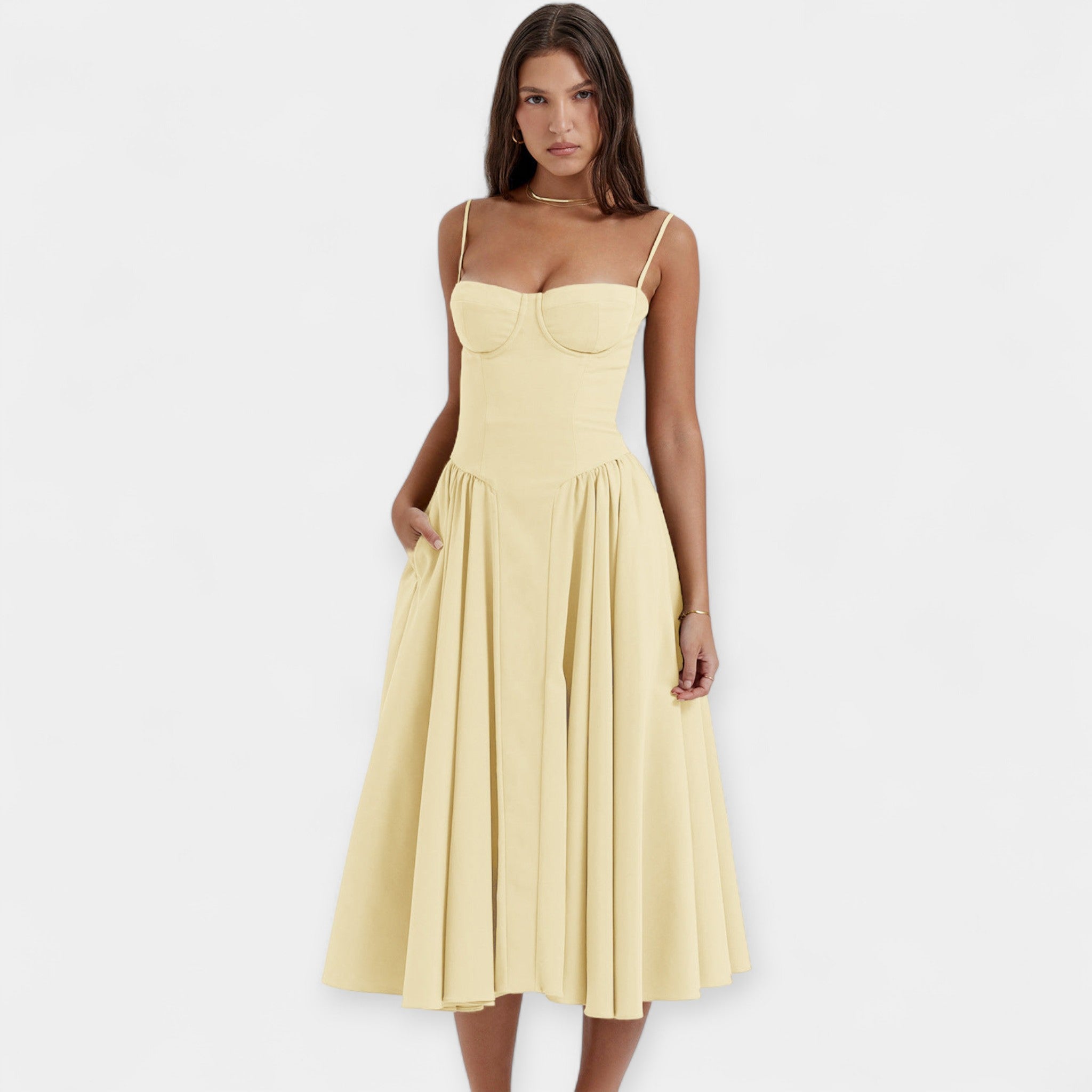 Rochie midi cu bretele, retro și feminină
