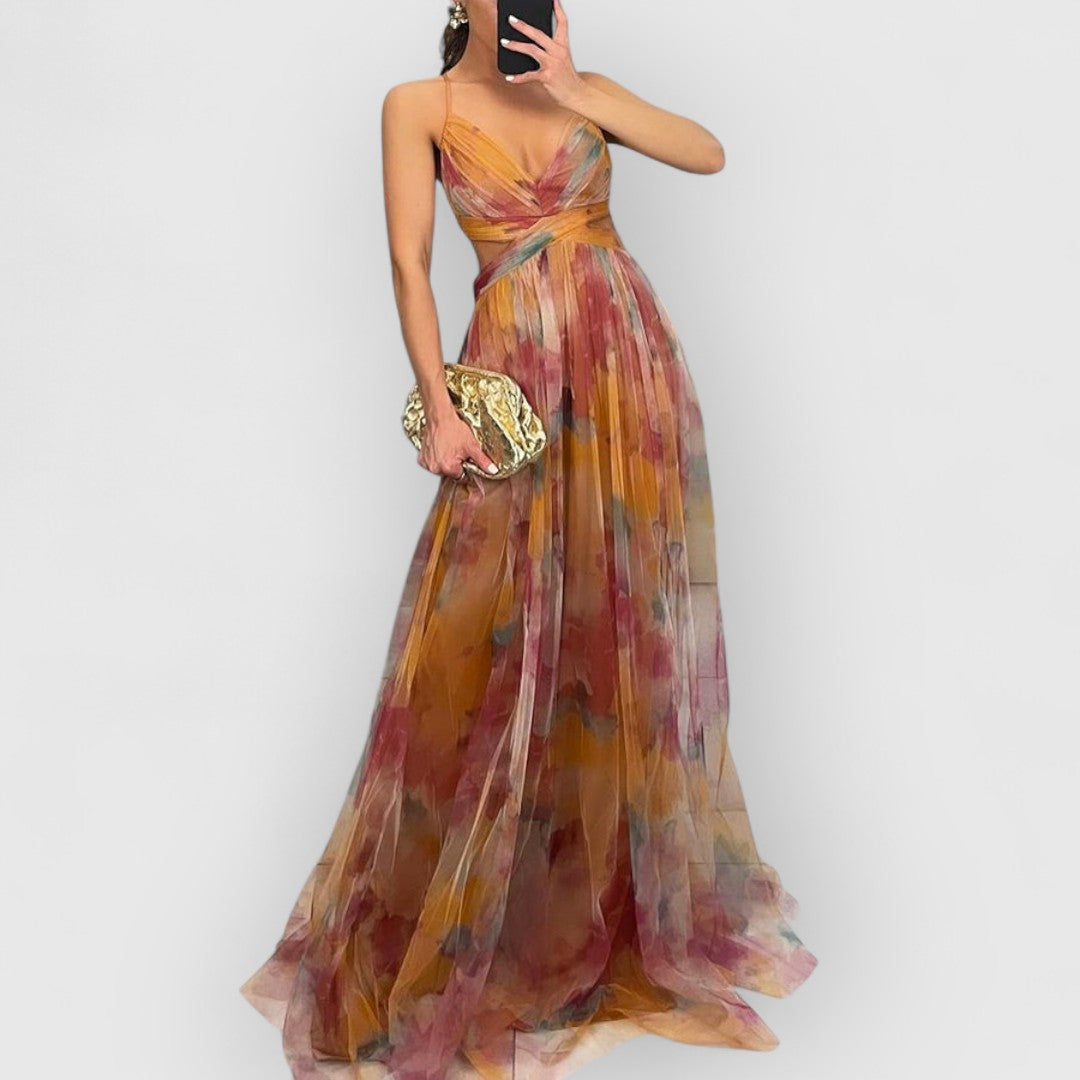 Rochie maxi vaporoasă cu croială avantajoasă