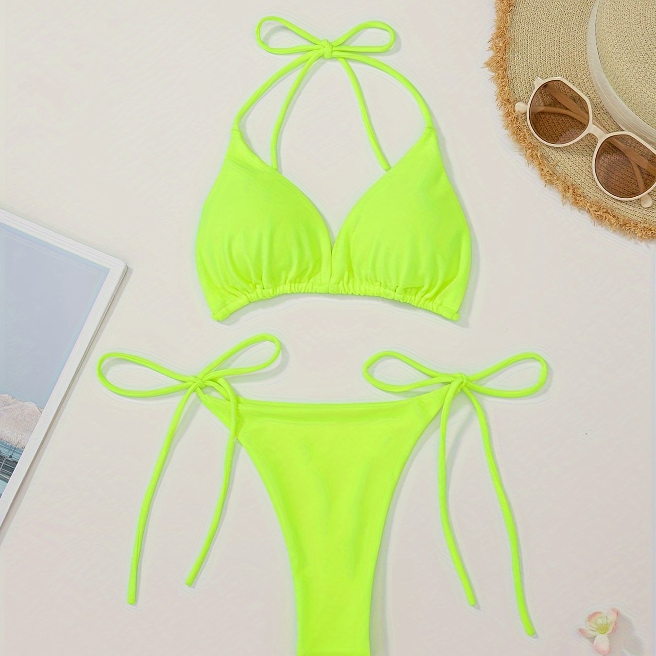 Bikini halter cu slip în formă de V