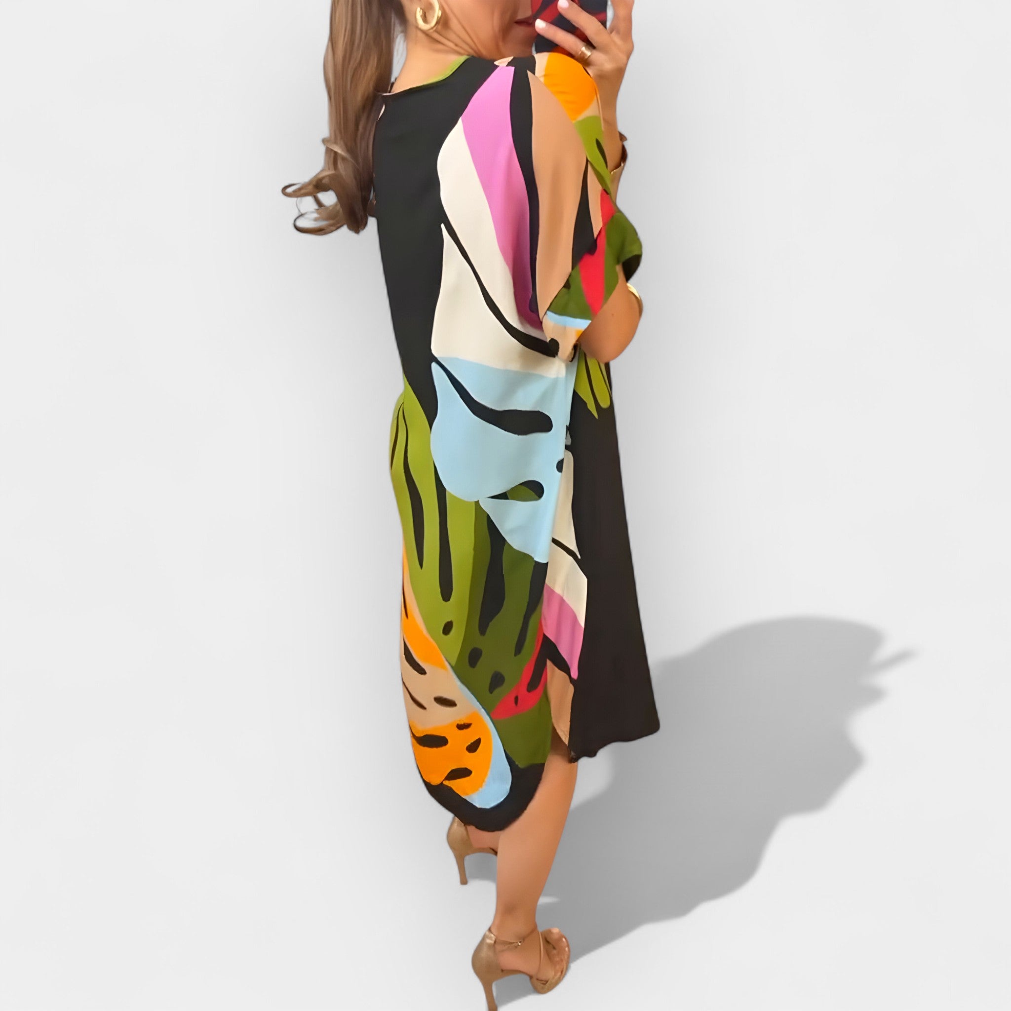 Loose Dress with Leaf Pattern