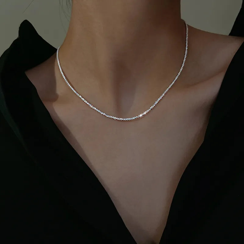 Elegancia-Klavikulová-Náhrdelník