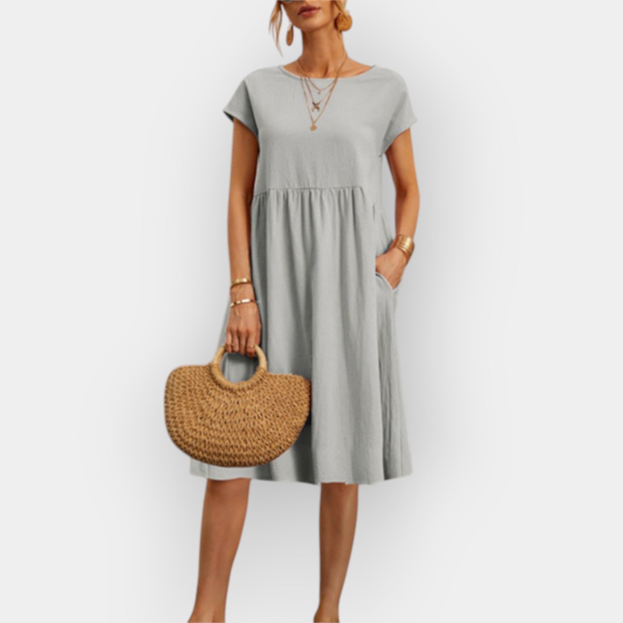 Rochie midi lejeră și versatilă