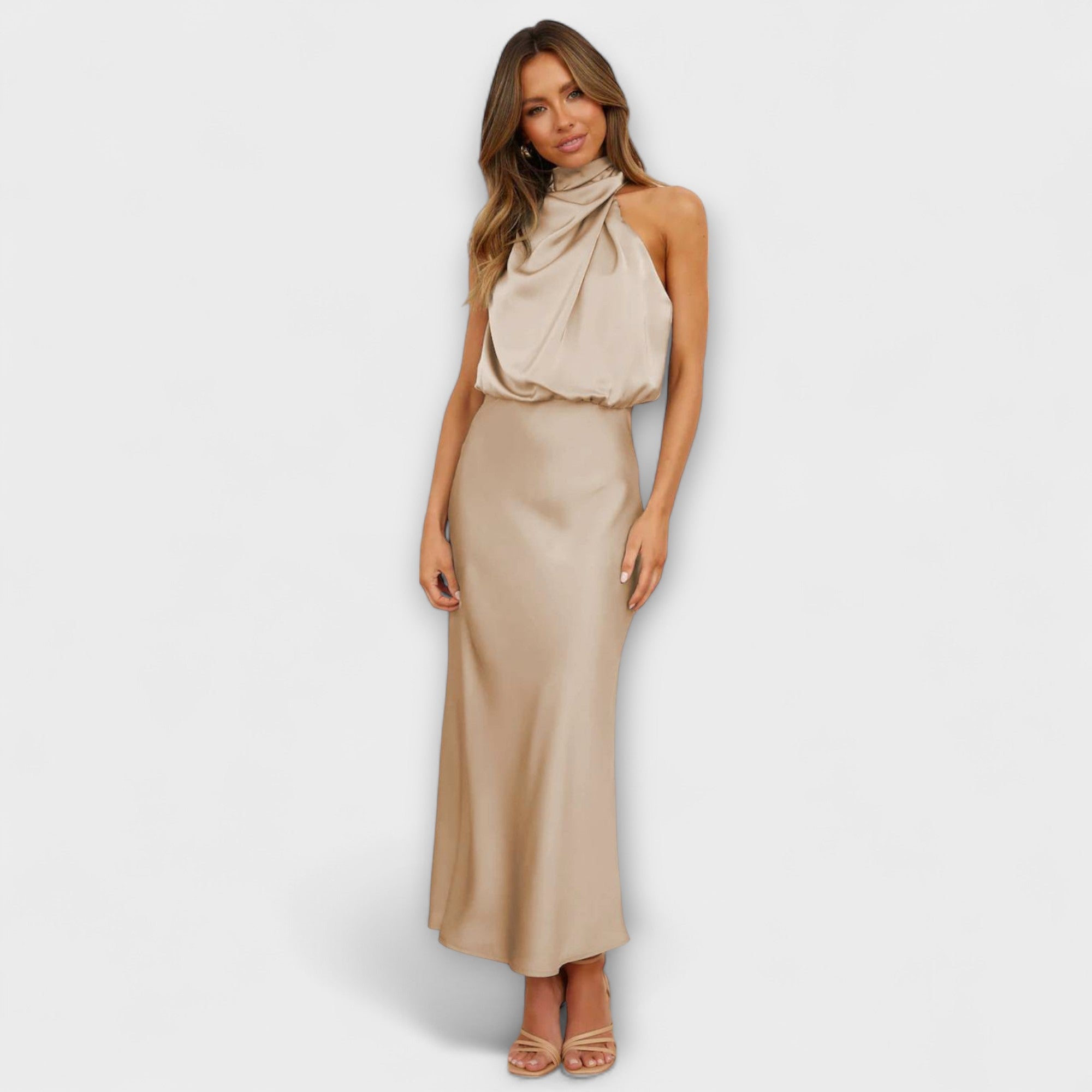 Elegantné halter maxi šaty v letnej žltej