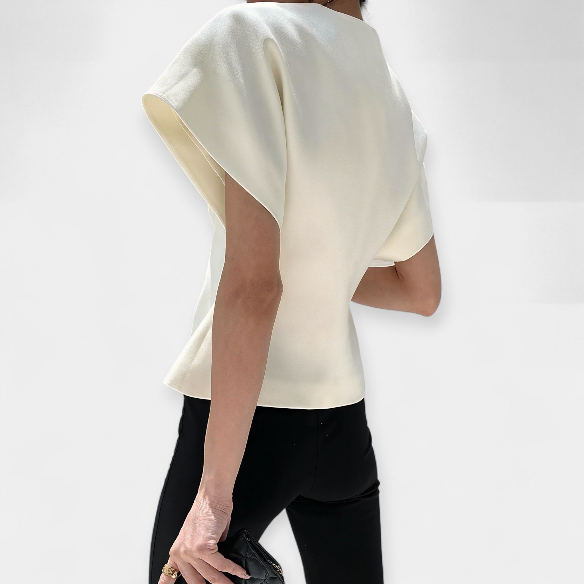 Top elegant cu design minimalist