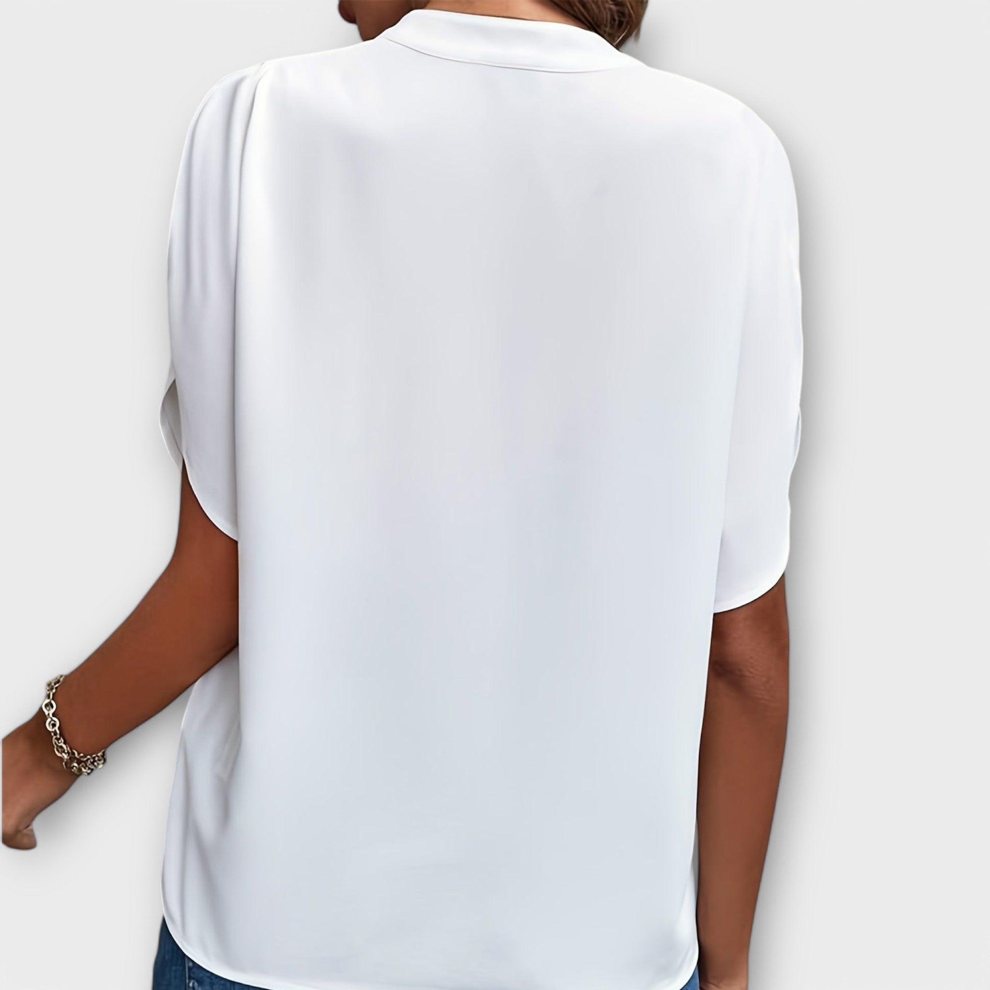 Vivi – Elegant Lightweight Women’s Shirt