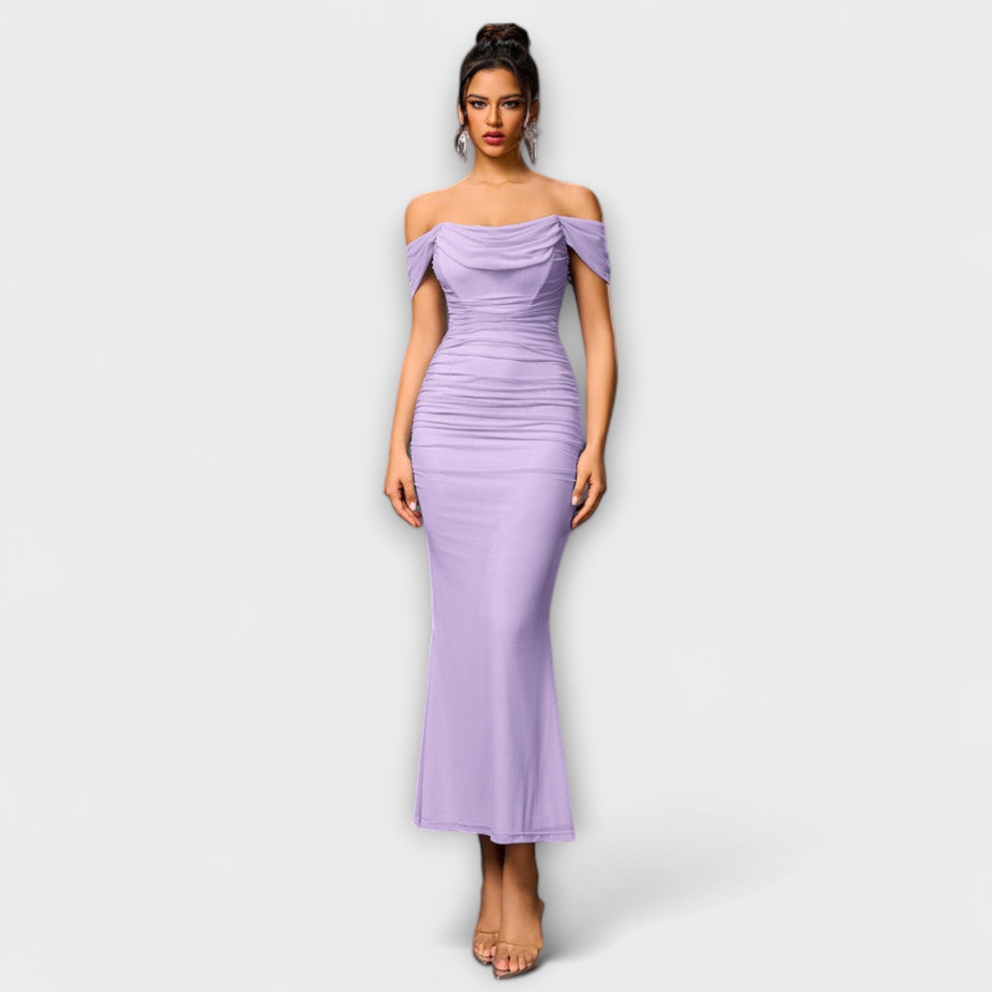 Ione - Šaty Bodycon s odhalenými ramenami a riasením