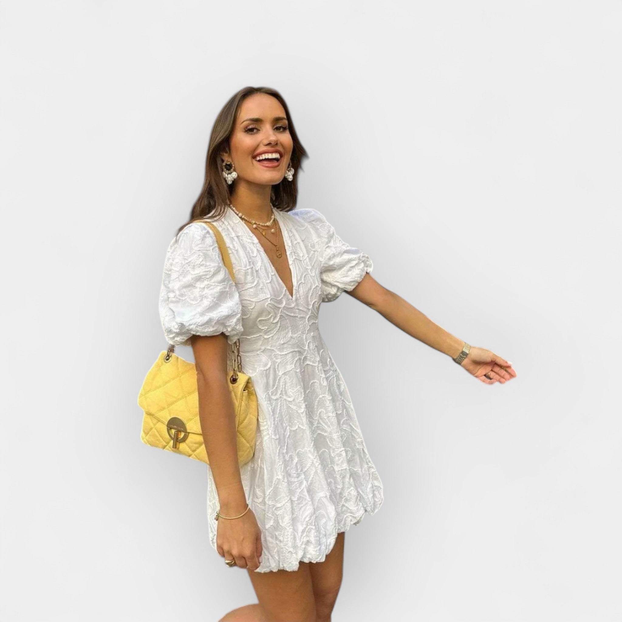 Rochie albă vaporoasă