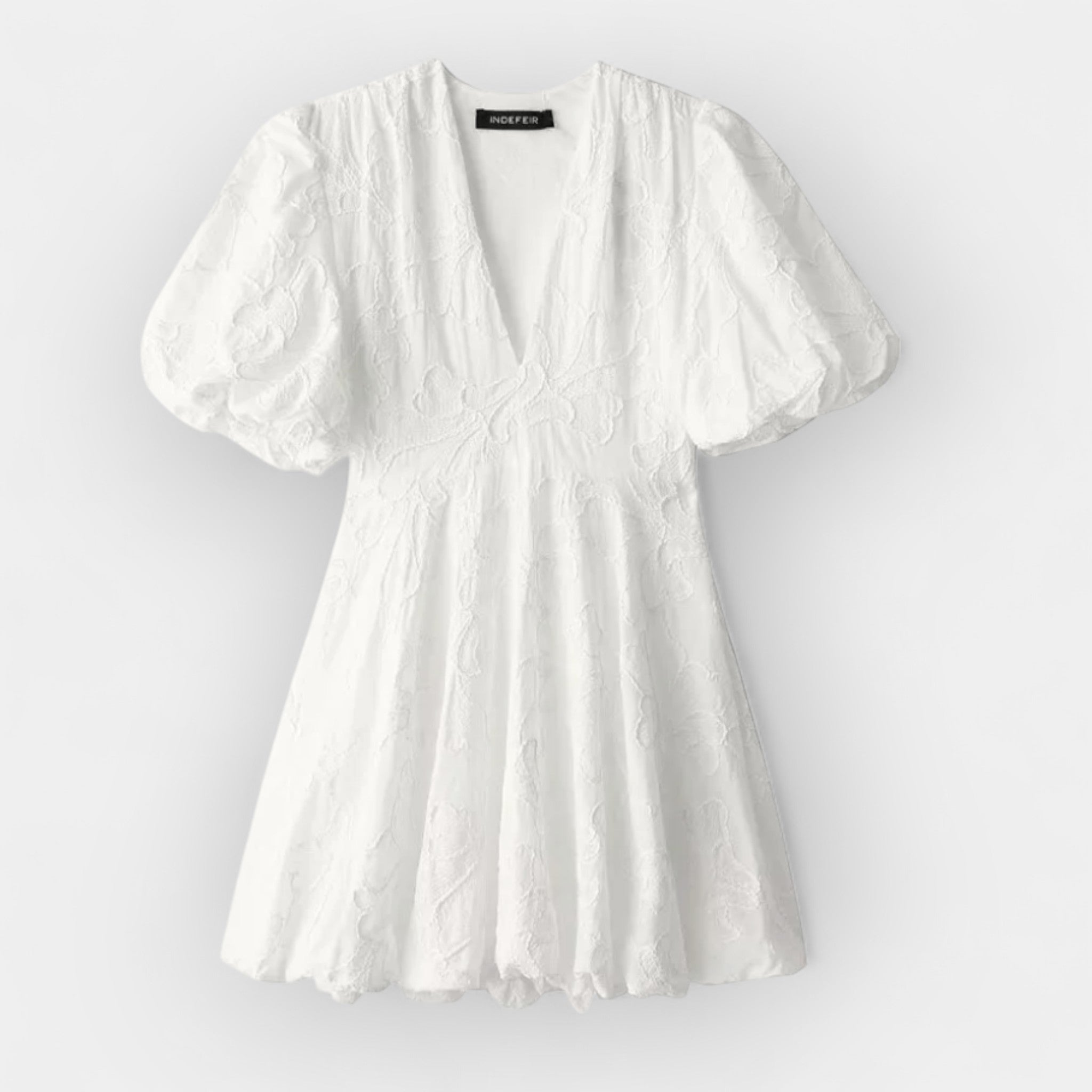 Rochie albă vaporoasă