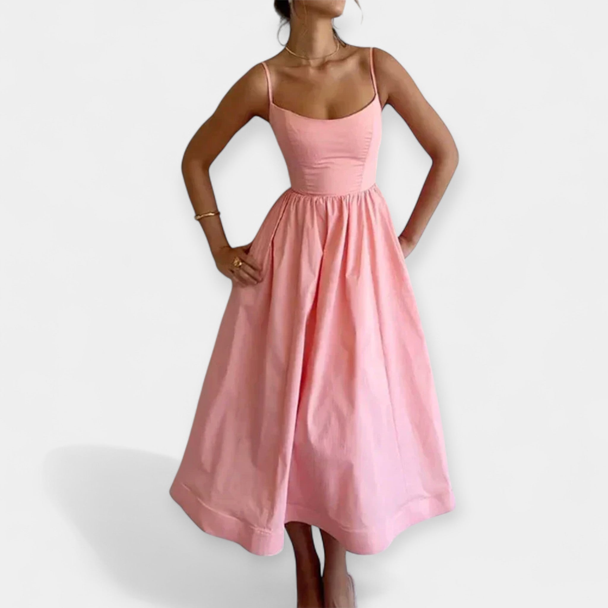 Rochie mini cu bretele și guler rotund