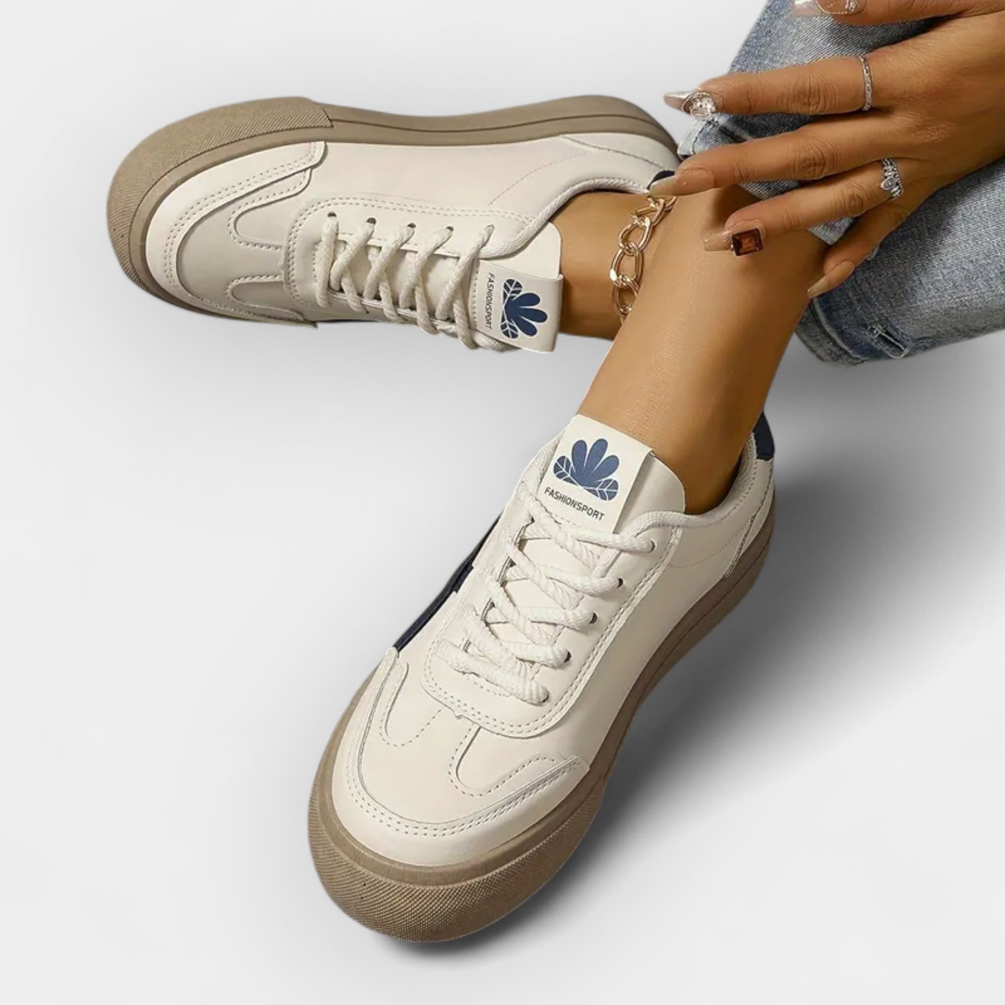 Adidași cu platformă retro
