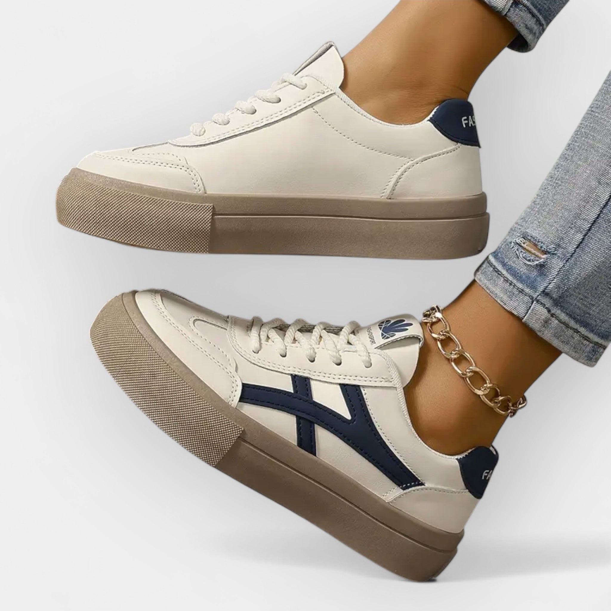 Adidași cu platformă retro