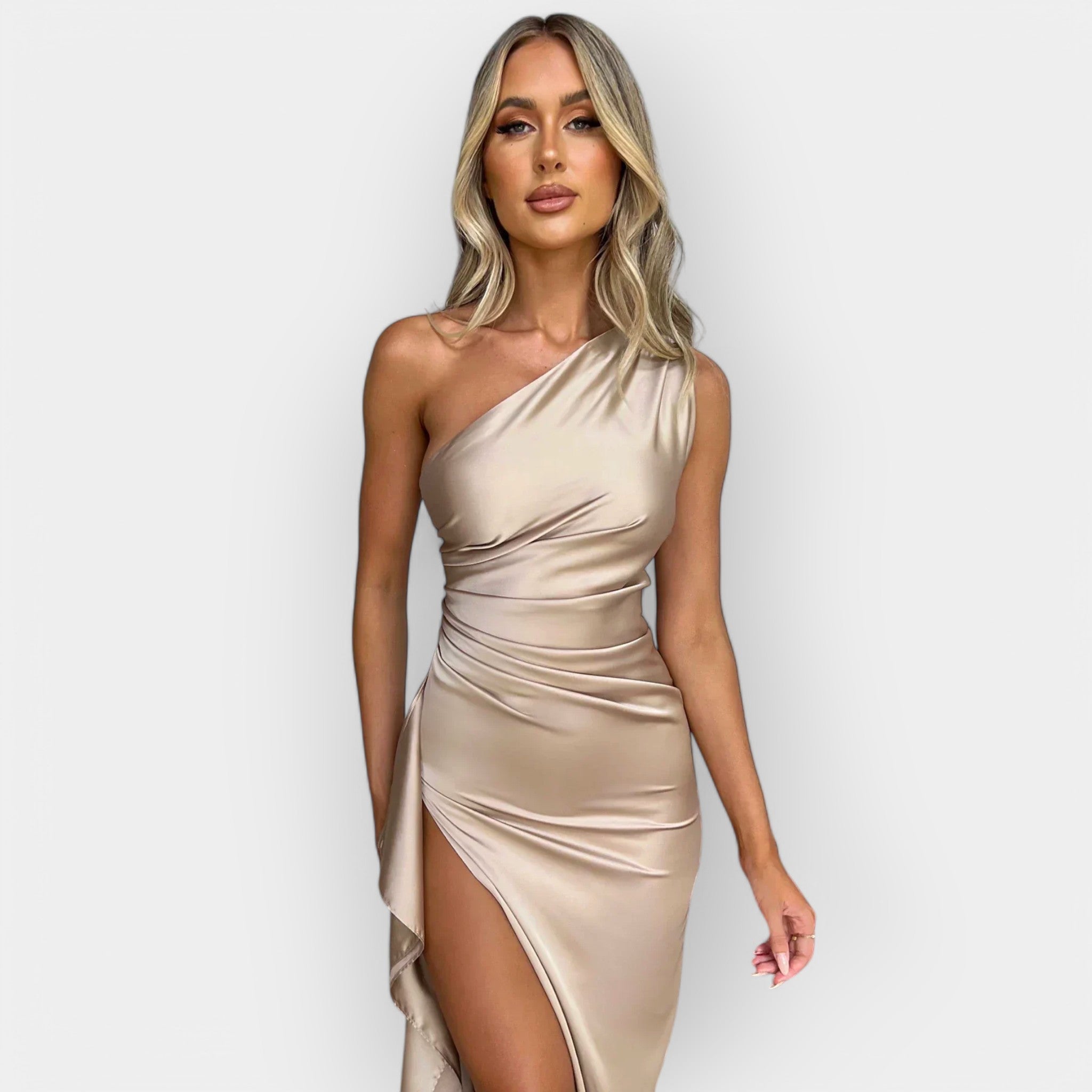 Rochie satinată rafinată