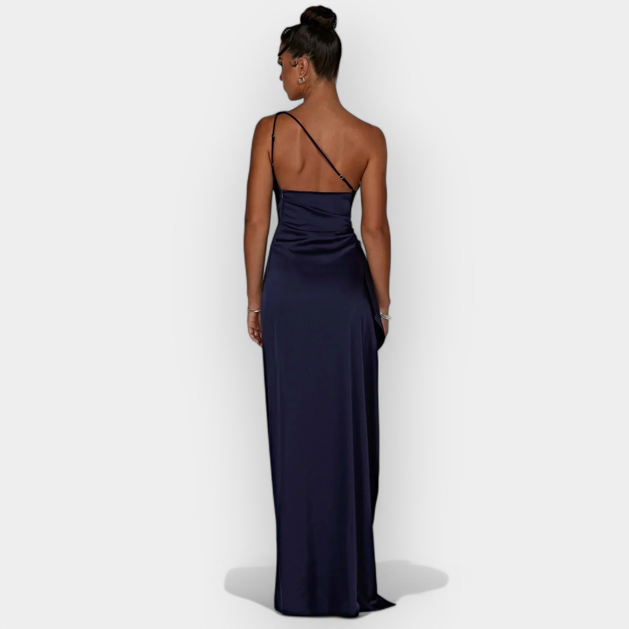 Rochie satinată rafinată