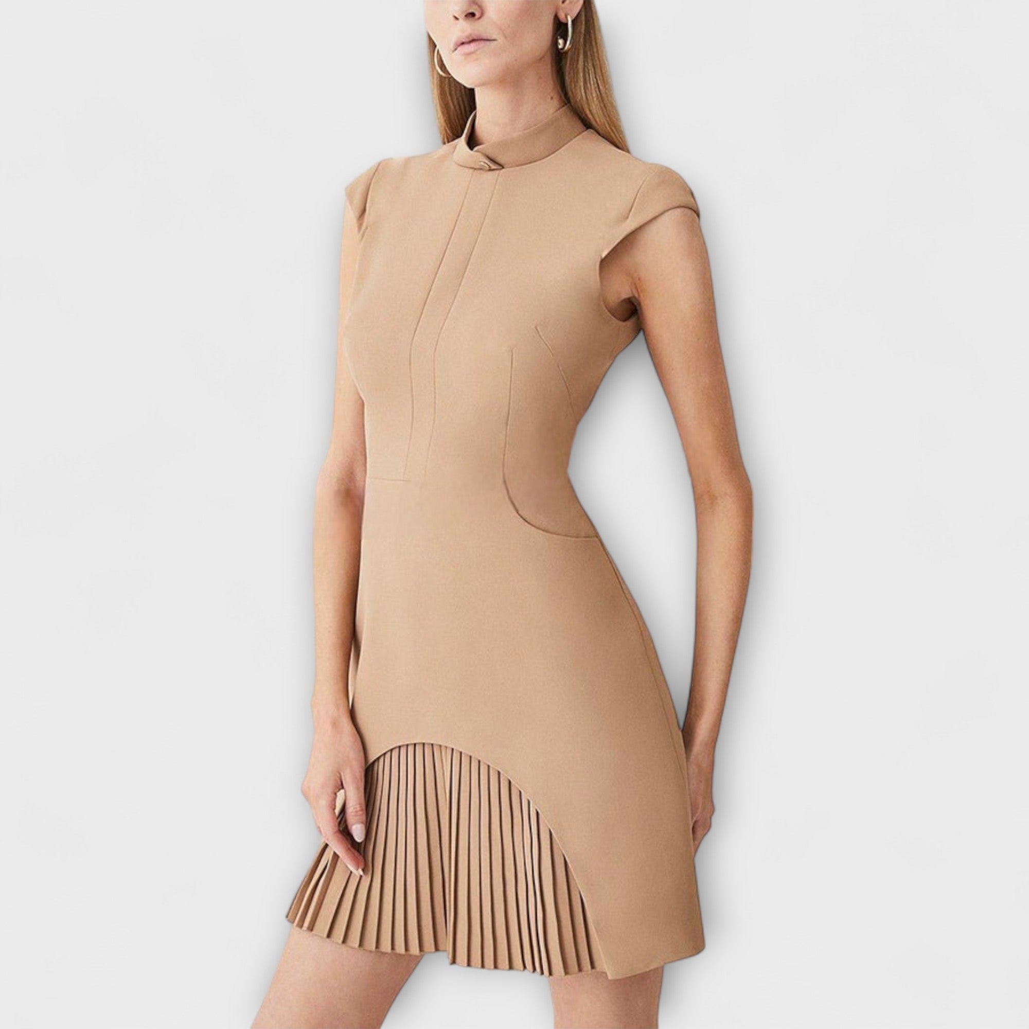Elowen - Patchwork minidress inšpirované vojenským štýlom s vysokým golierom