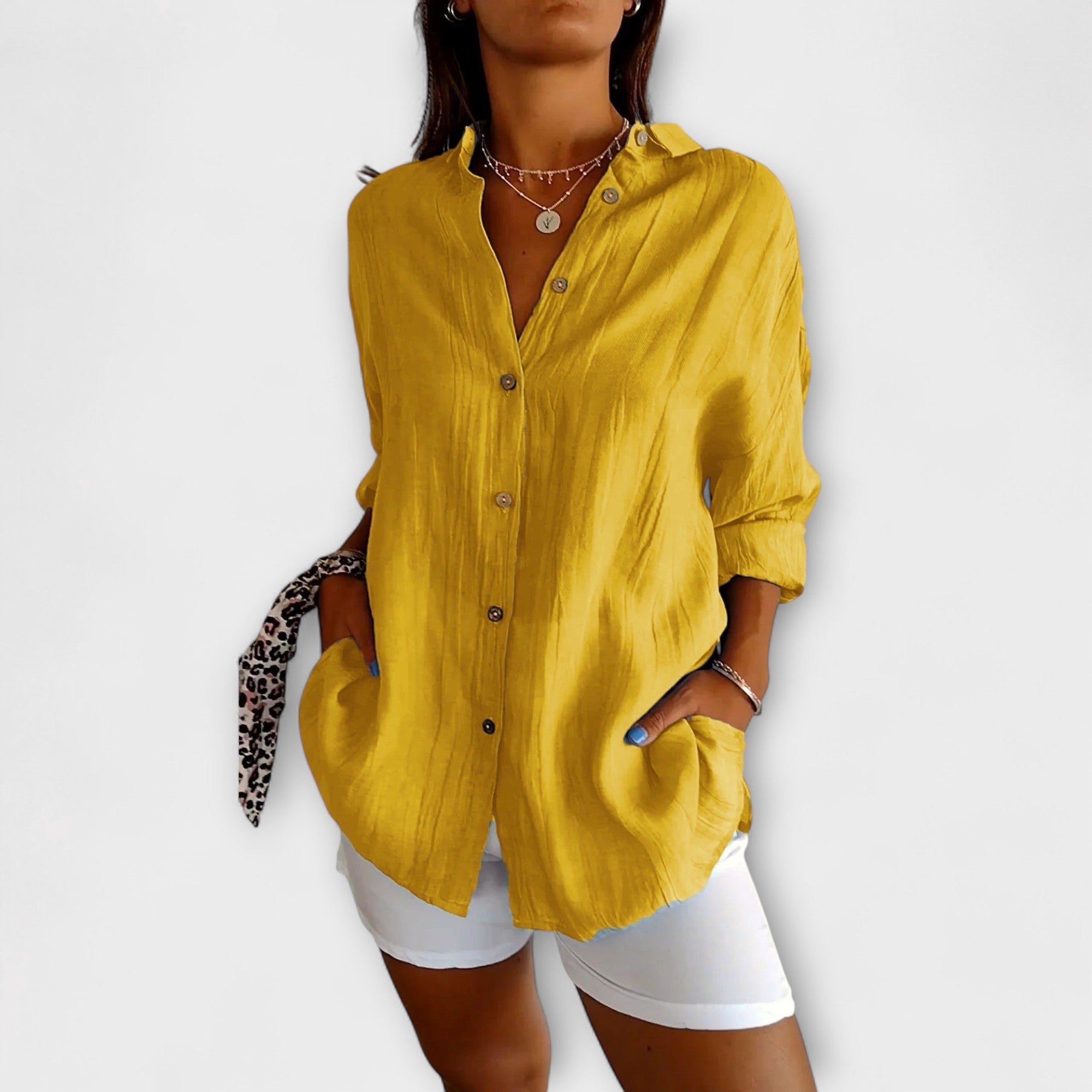 Saskia – Elegant Women’s Shirt