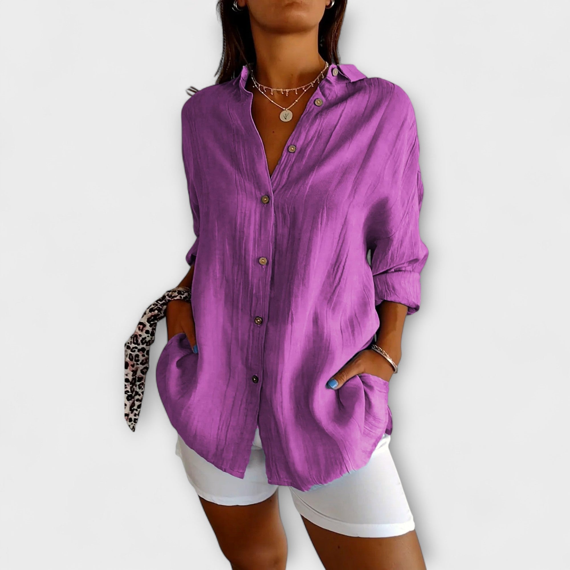 Saskia – Elegant Women’s Shirt