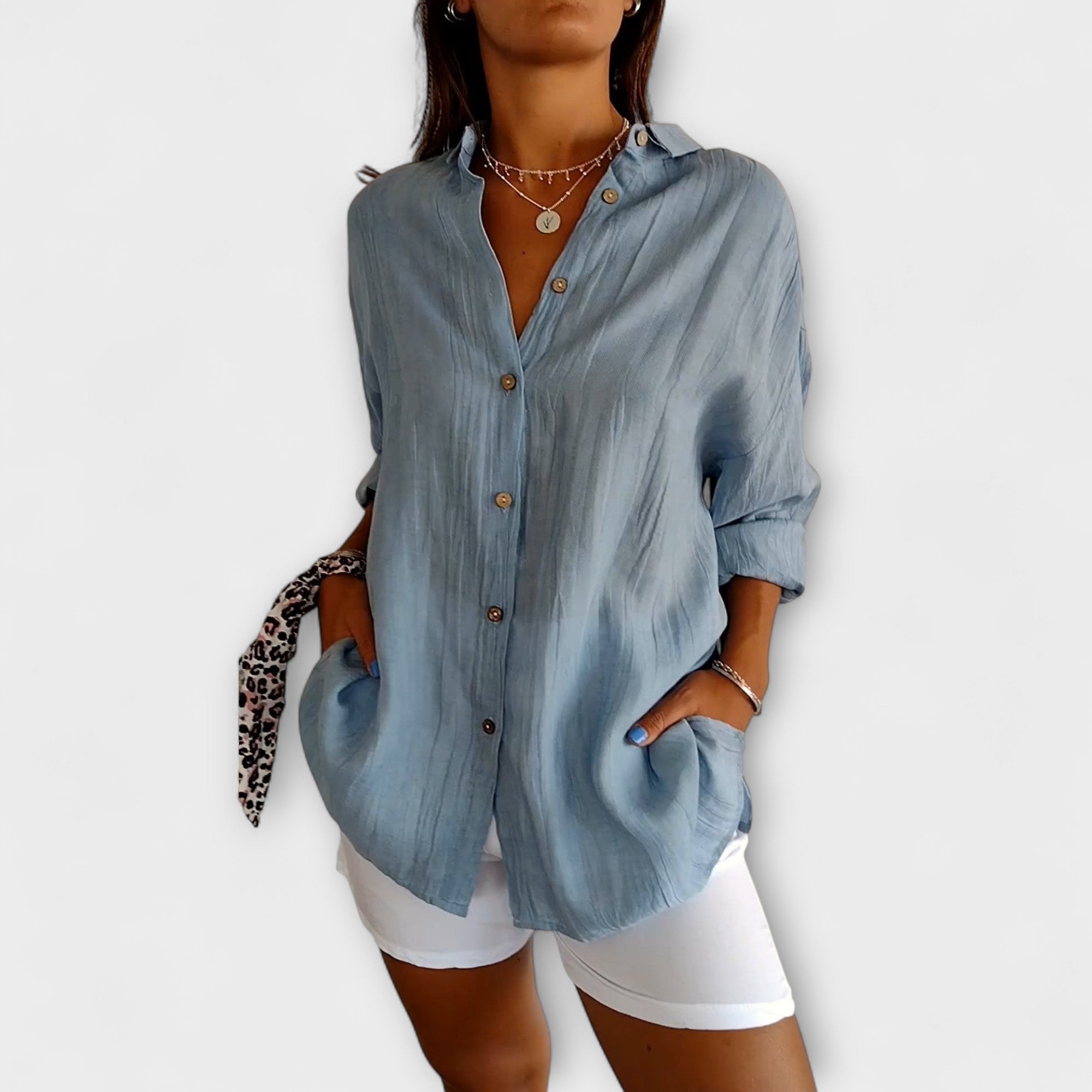 Saskia – Elegant Women’s Shirt