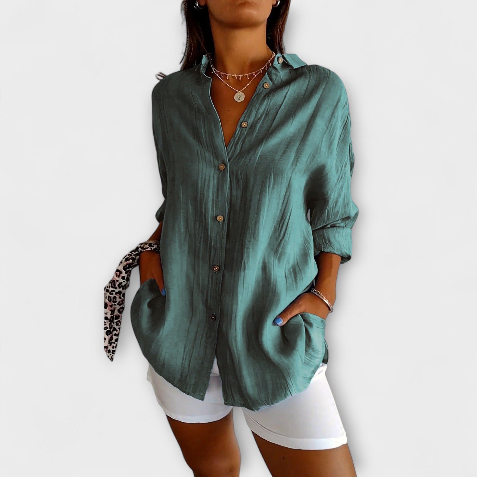 Saskia – Elegant Women’s Shirt