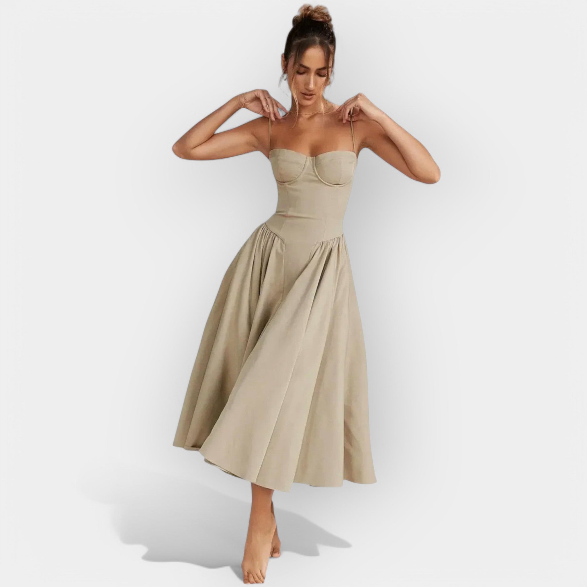 Rochie midi lejeră și rafinată