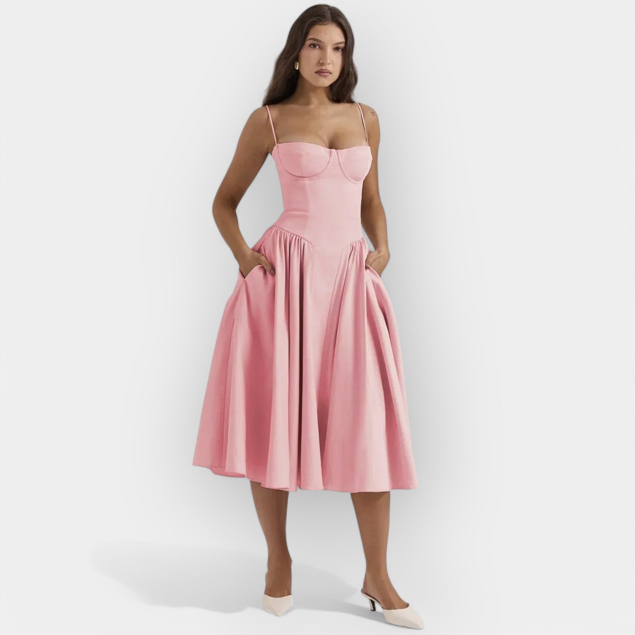 Rochie midi lejeră și rafinată